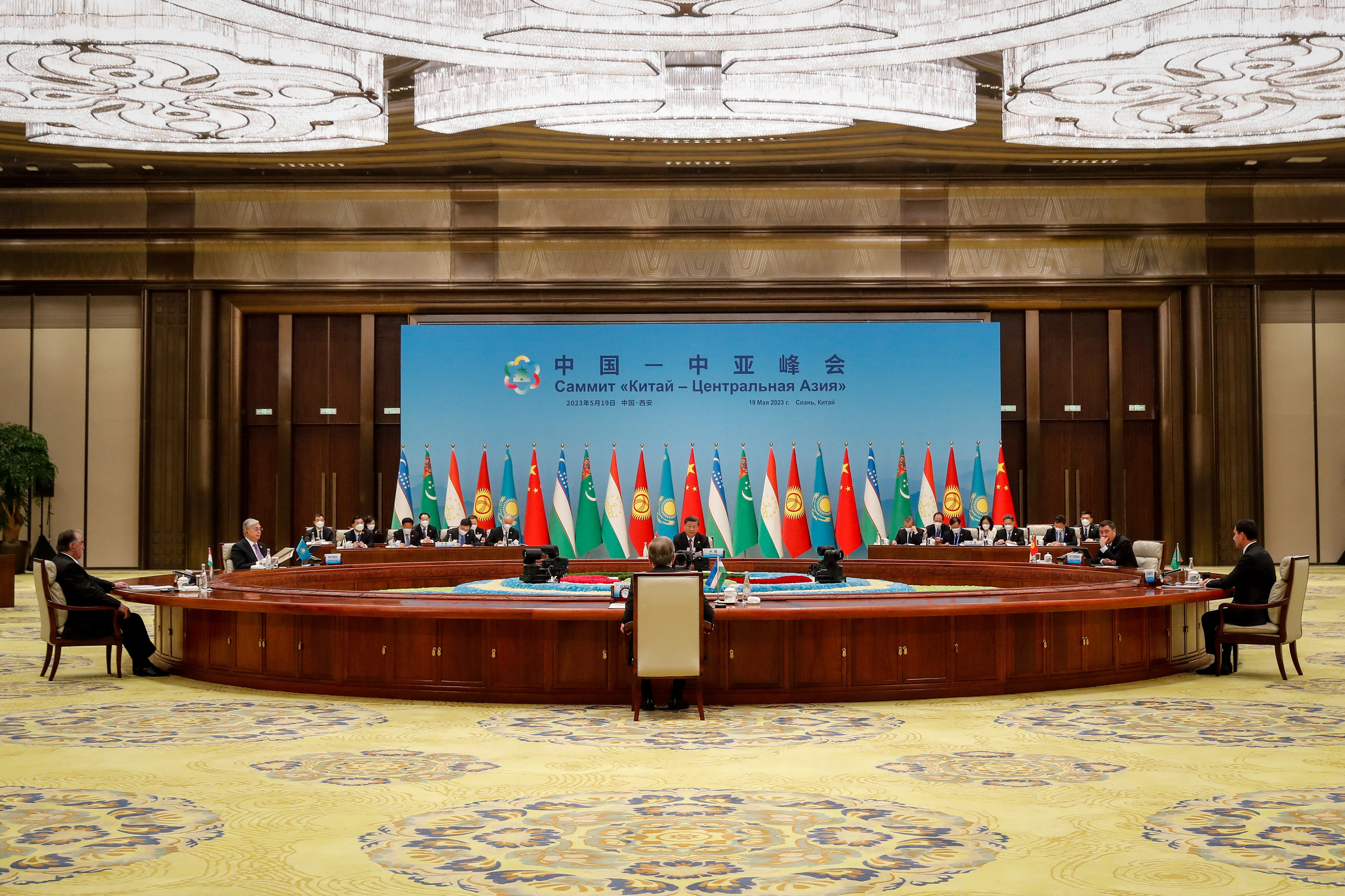 Chinese President Xi Jinping speaks at the round table during the China-Central Asia Summit in Xi'an, Shaanxi province, China, 19 May 2023. MARK CRISTINO/Pool via REUTERS