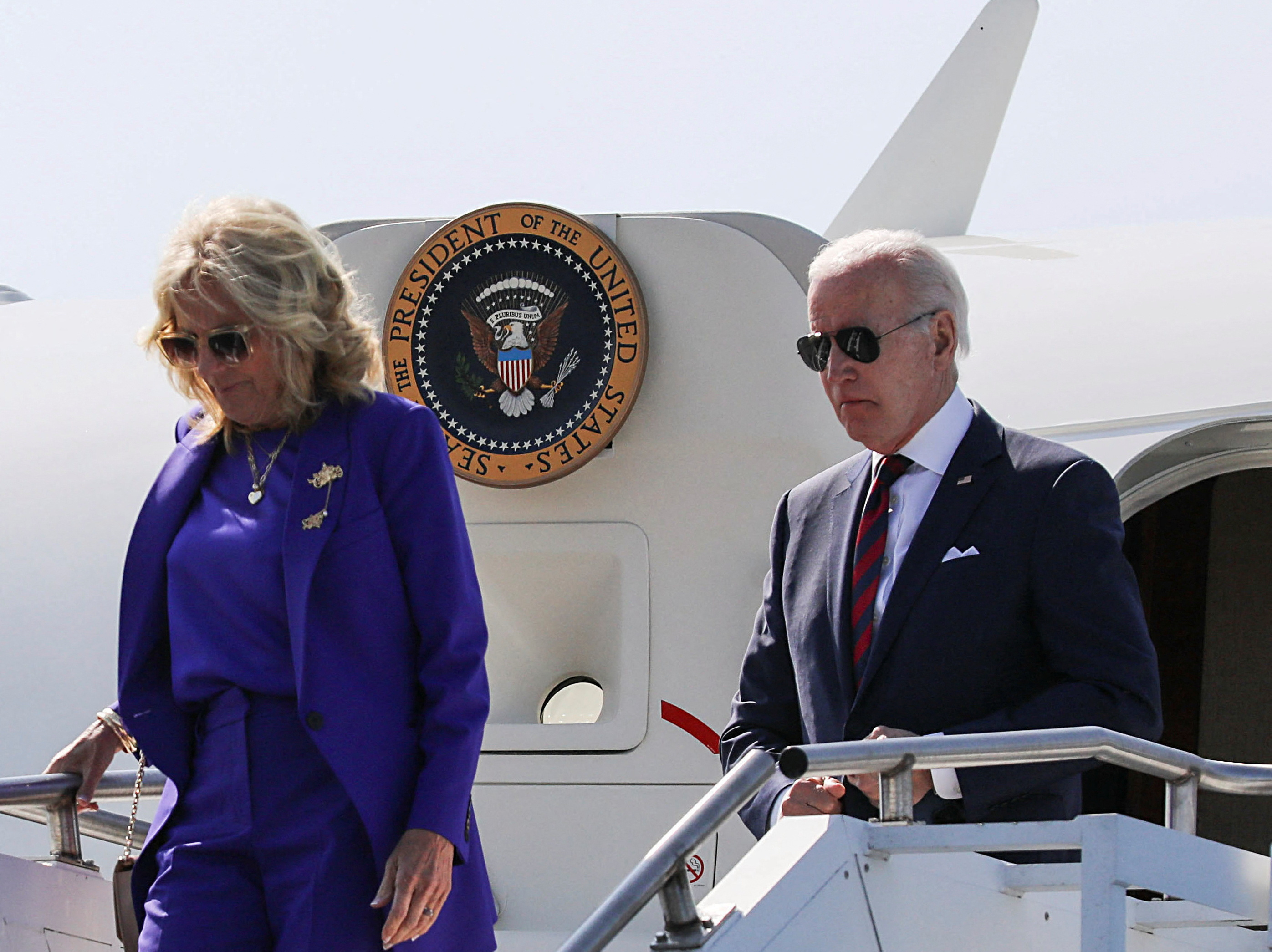 U.S. President Joe Biden and first lady Jill Biden disembark from ir Force One as they arrive at Philadelphia International Airport prior to attending the University of Pennsylvania graduation ceremony where their granddaughter Maisy Biden will receive her degree, in Philadelphia, Pennsylvania, U.S., May 15, 2023. REUTERS/Amanda Andrade Rhoades.