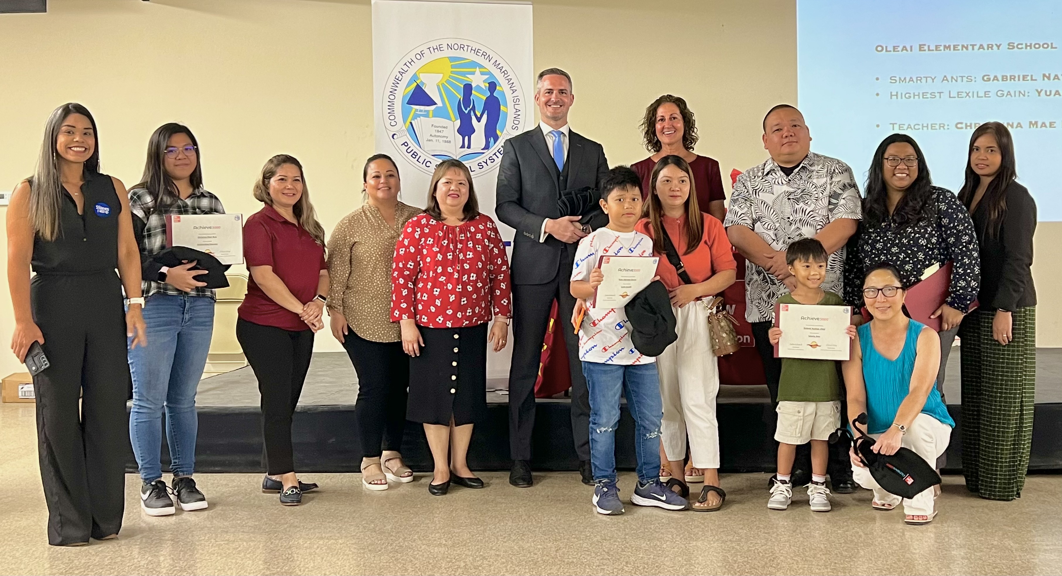 The Oleai Elementary School awardees.