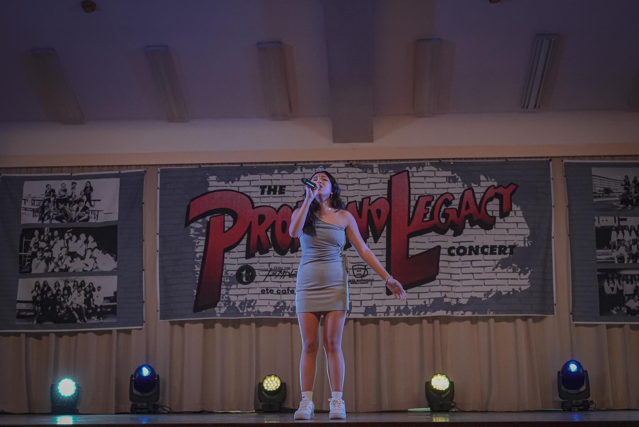 Shane Sabino entertains the audience with her solo song performance.