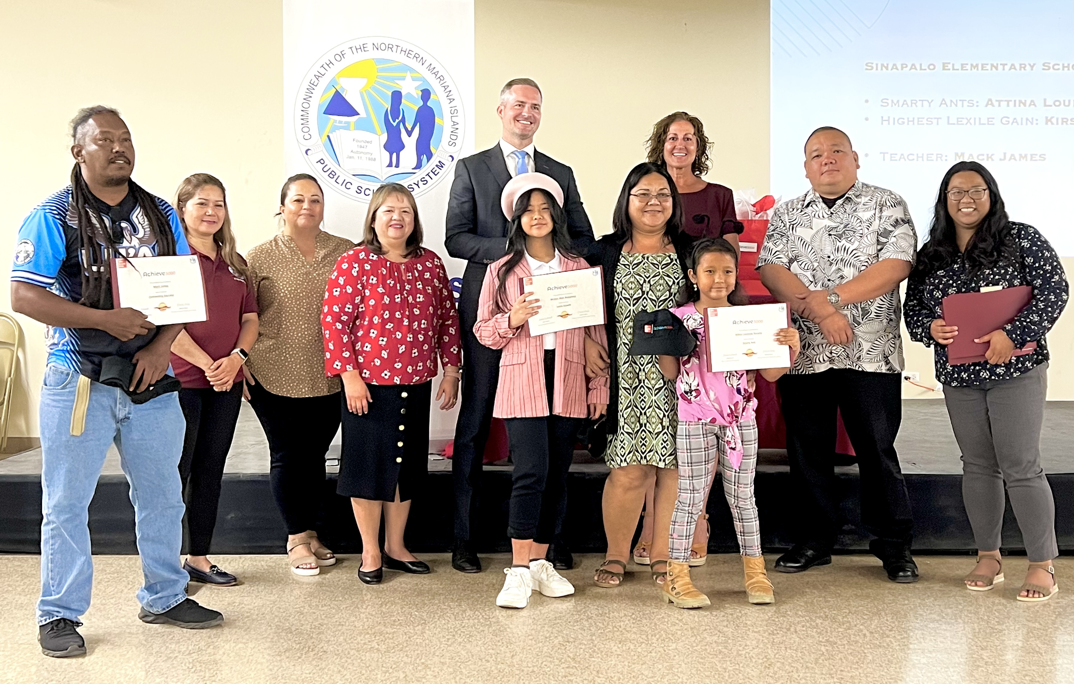 The awardees of Sinapalo Elementary School.