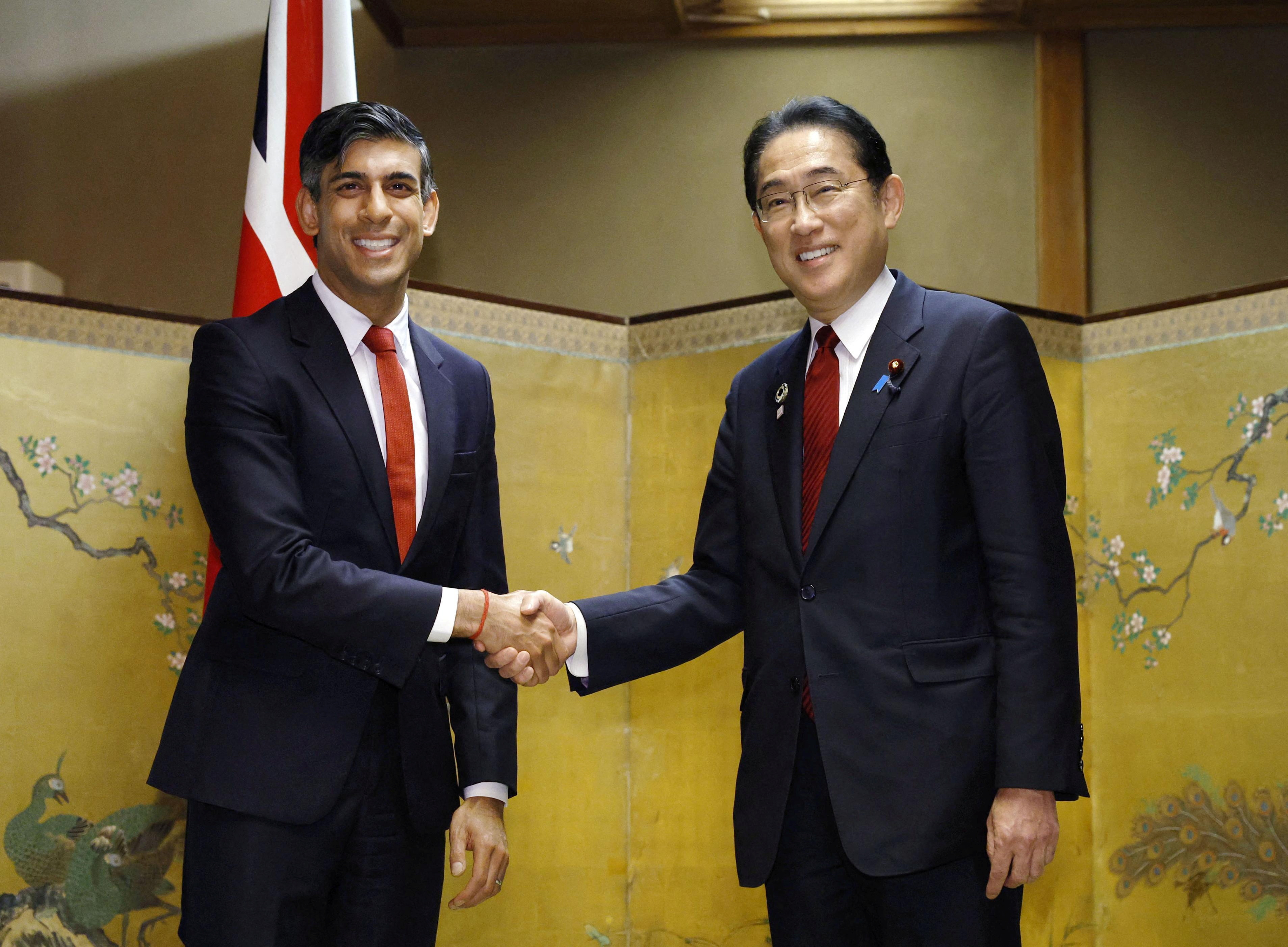 British Prime Minister Rishi Sunak holds a bilateral meeting with Japan's Prime Minister Fumio Kishida on the sideline of the G7 leaders' summit in Hiroshima, western Japan May 18, 2023, in this photo released by Kyodo. Mandatory credit Kyodo/via REUTERS