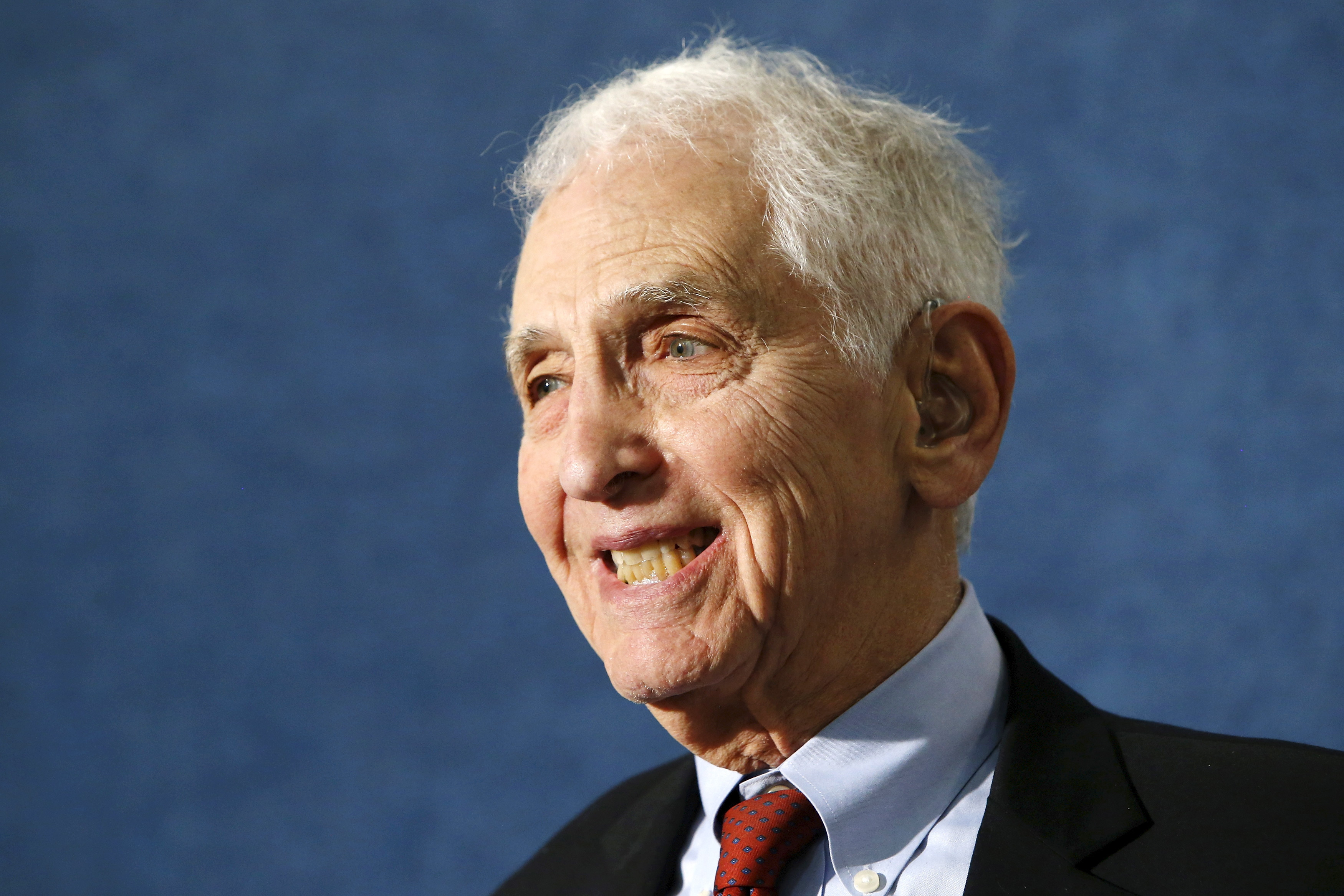 FILE PHOTO: Pentagon Papers whistleblower Daniel Ellsberg participates in a news conference held by the whistleblower group ExposeFacts.org at the National Press Club in Washington April 27, 2015. REUTERS/Jonathan Ernst