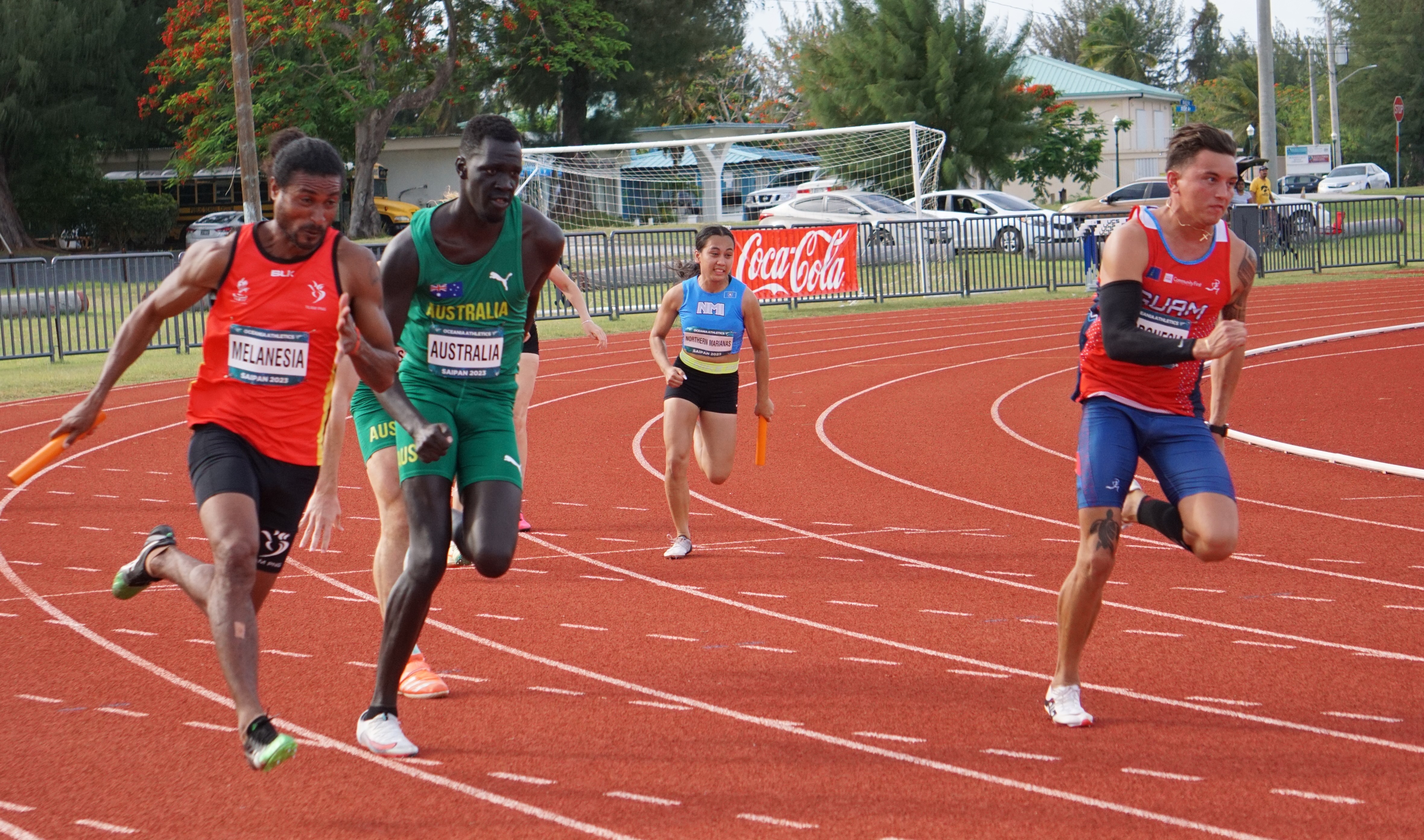 Casey Cruz makes her way through the final leg of the 1x100 mixed relay.