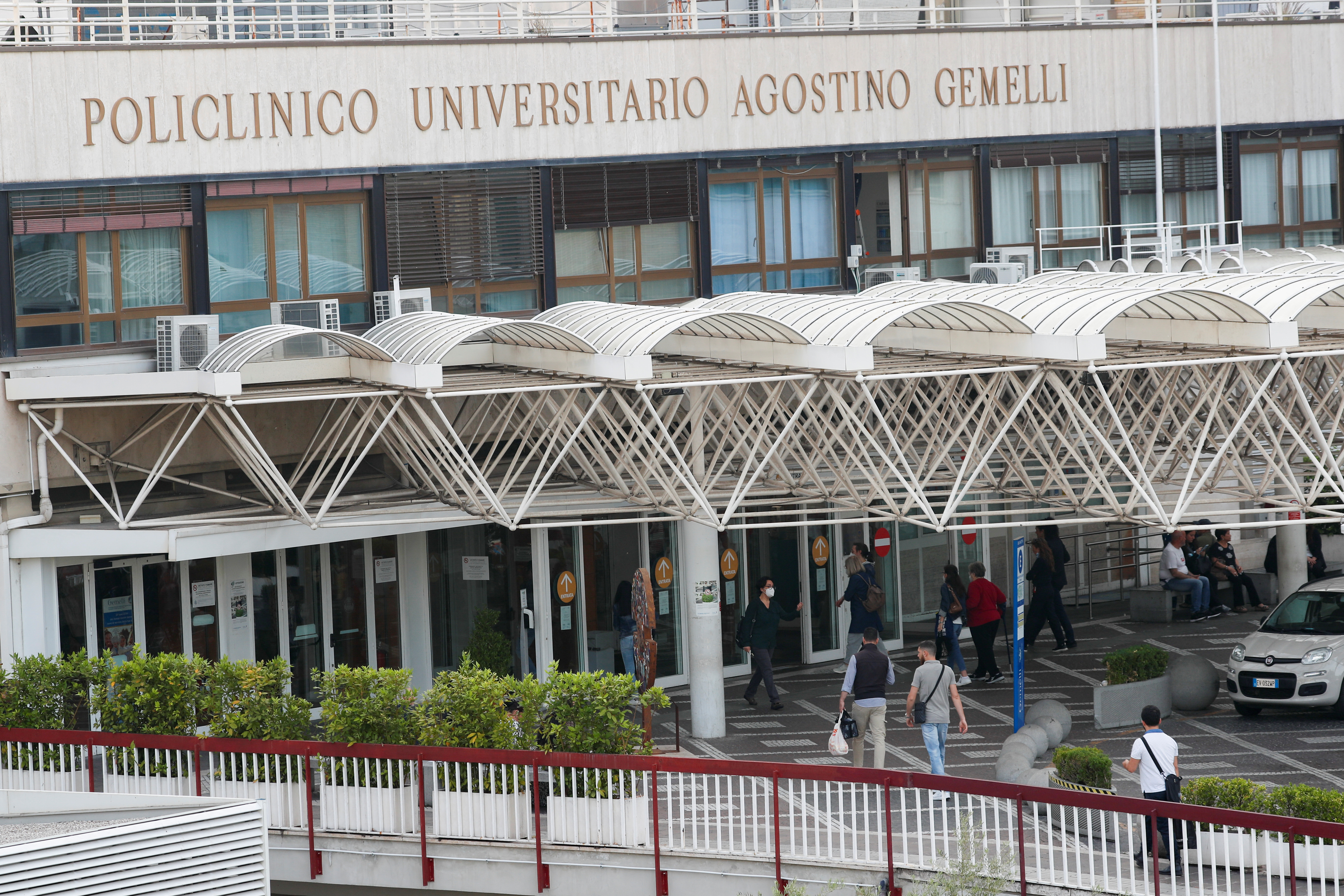 A general view of the Gemelli Hospital where Pope Francis is hospitalised for a surgery on his abdomen, in Rome, Italy, June 8, 2023. REUTERS/Remo Casilli