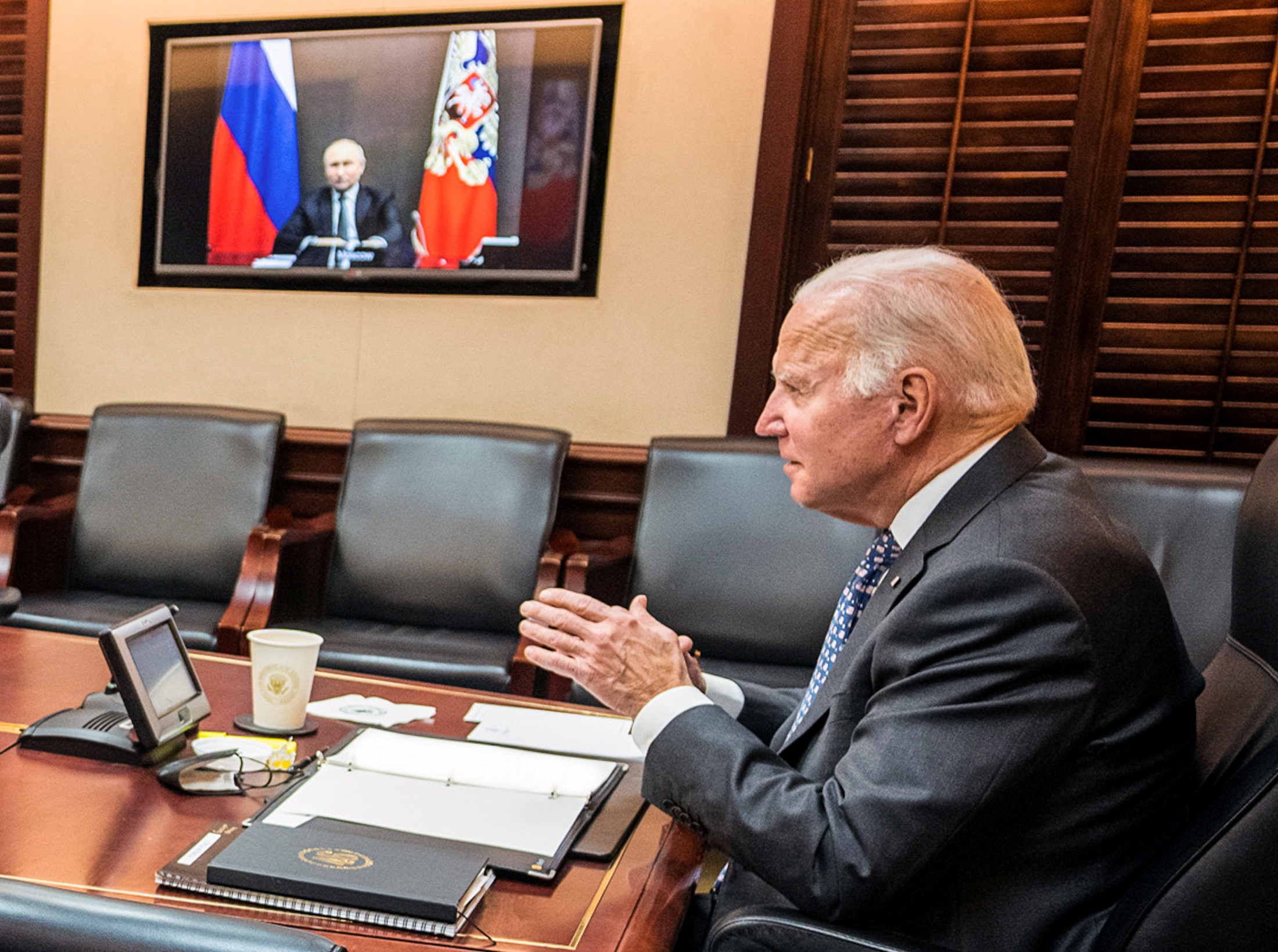 U.S. President Joe Biden holds virtual talks with Russia's President Vladimir Putin amid Western fears that Moscow plans to attack Ukraine, during a secure video call from the Situation Room at the White House in Washington, U.S., December 7, 2021. /The White House/Handout via REUTERS/File Photo