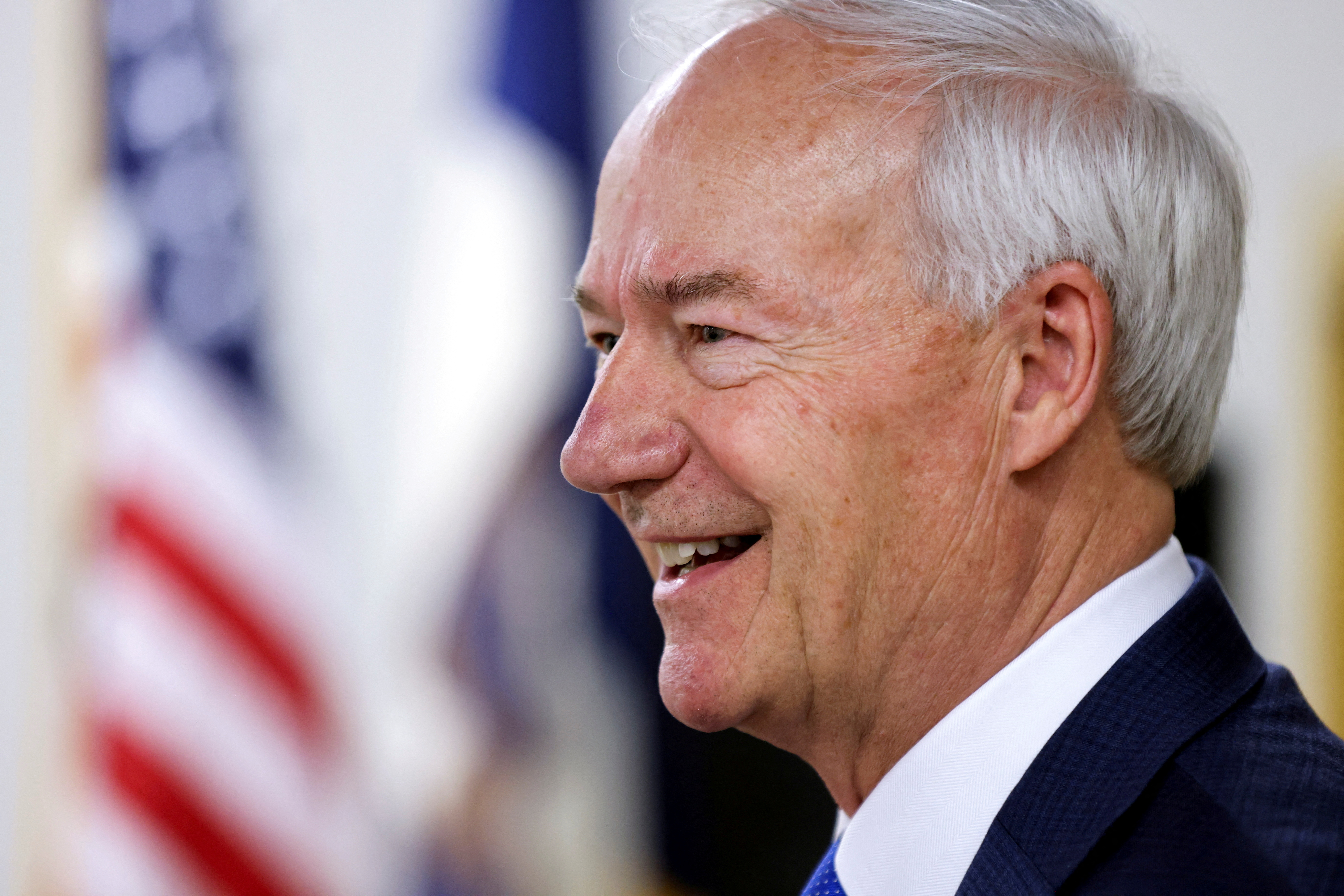 Former Arkansas Governor and Republican presidential candidate Asa Hutchinson speaks at a Veterans of Foreign Wars meeting in Des Moines, Iowa, U.S., April 13, 2023. REUTERS/Scott Morgan/File Photo