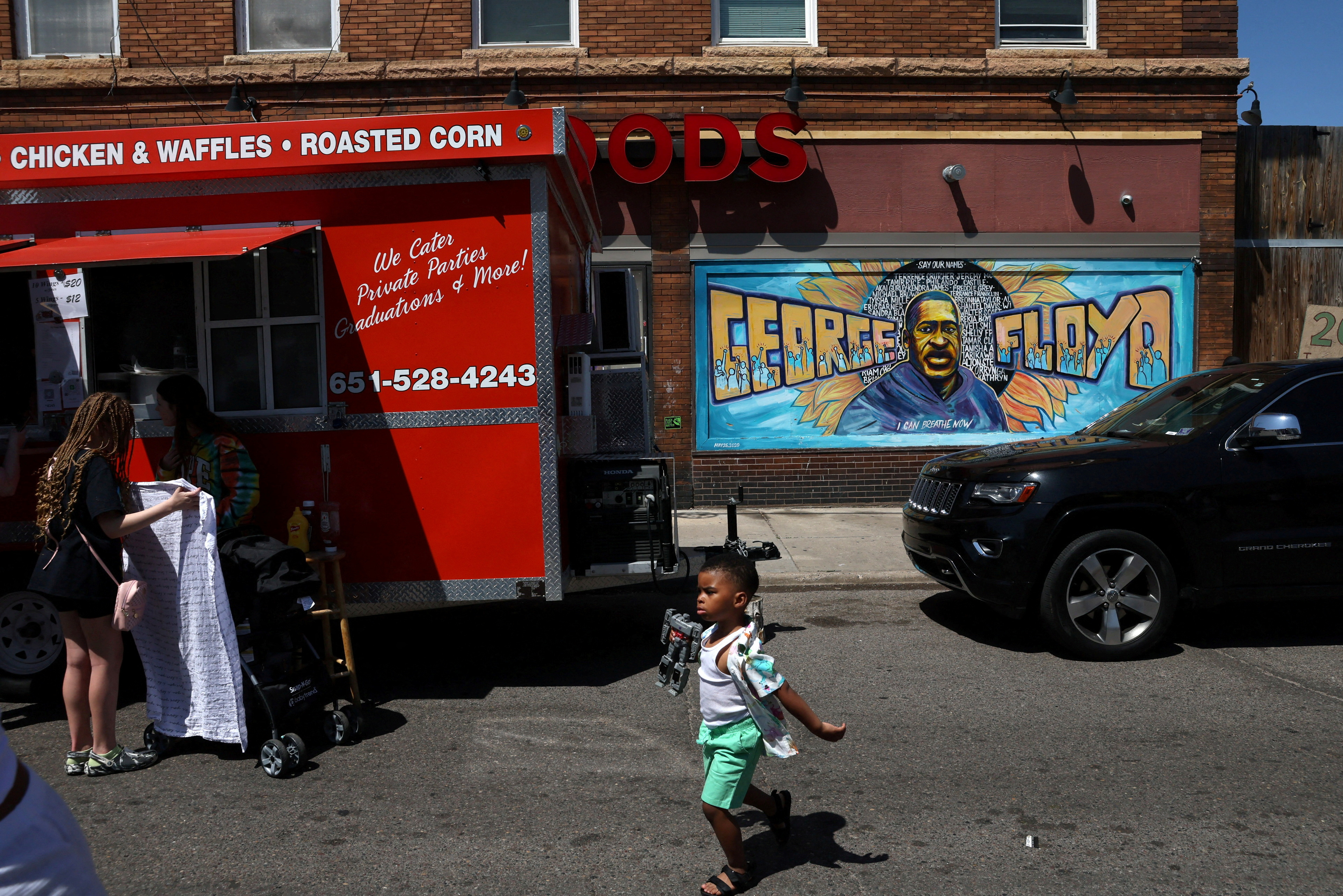 People participate in the annual Rise and Remember Festival marking the third anniversary of the murder of George Floyd by a police officer in Minneapolis, Minnesota, U.S., May 27, 2023. REUTERS/Leah Millis/File Photo