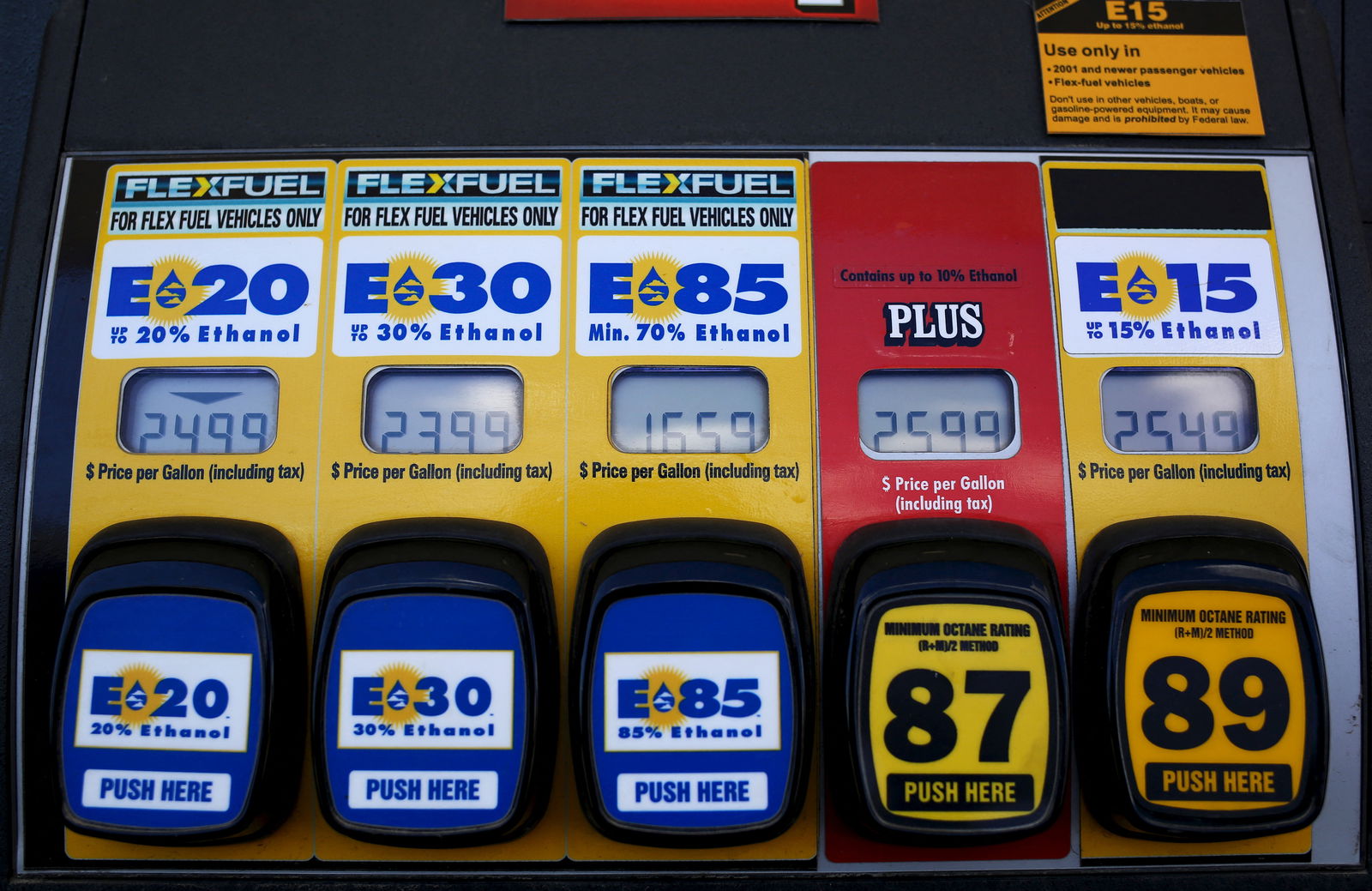 A gas pump displays the price for E15, a gasoline with 15 percent of ethanol, and various other ethanol blends at a gas station in Nevada, Iowa, United States, May 17, 2015. REUTERS/Jim Young/File Photo