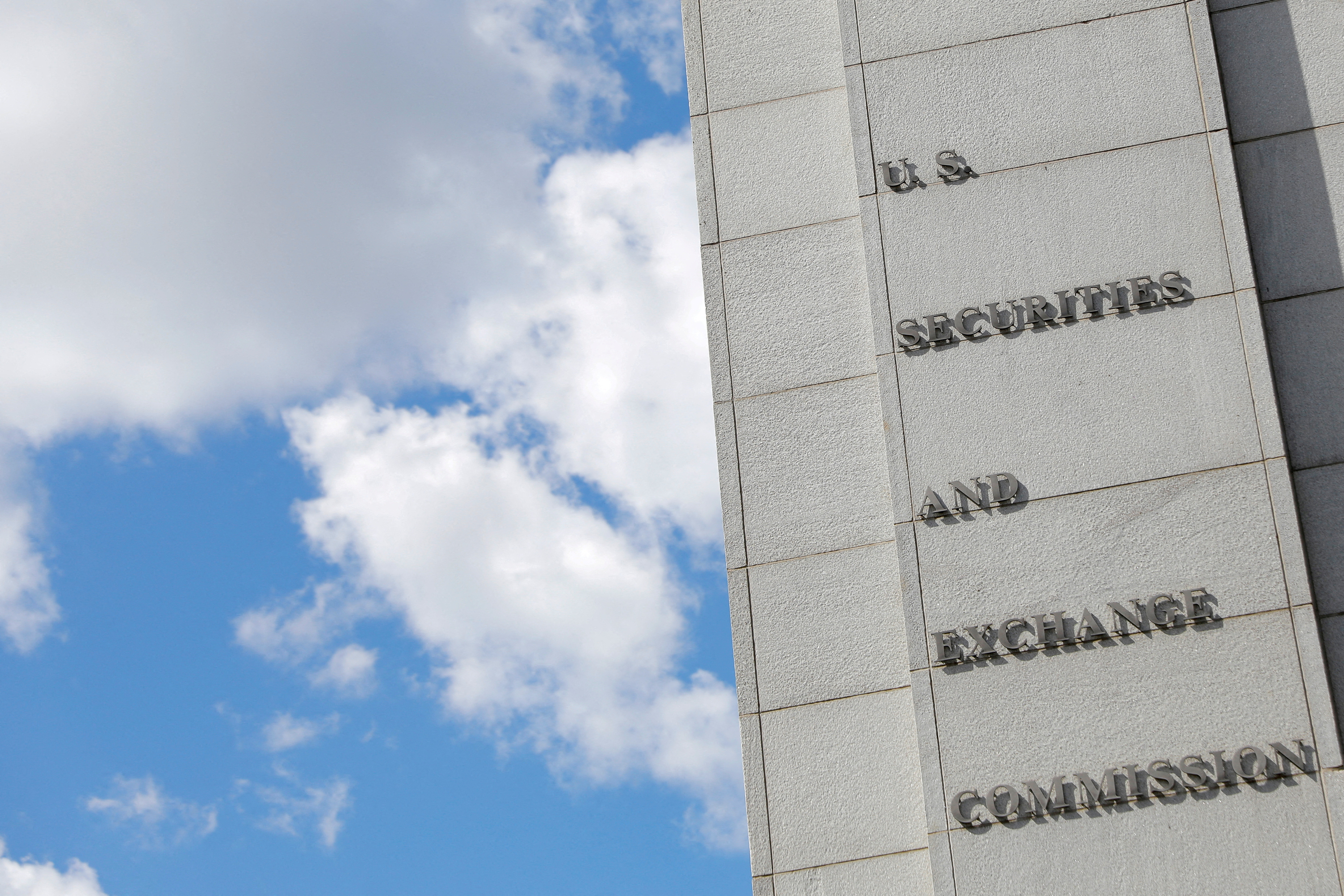 Signage is seen at the headquarters of the U.S. Securities and Exchange Commission (SEC) in Washington, D.C., U.S., May 12, 2021. REUTERS/Andrew Kelly/File Photo