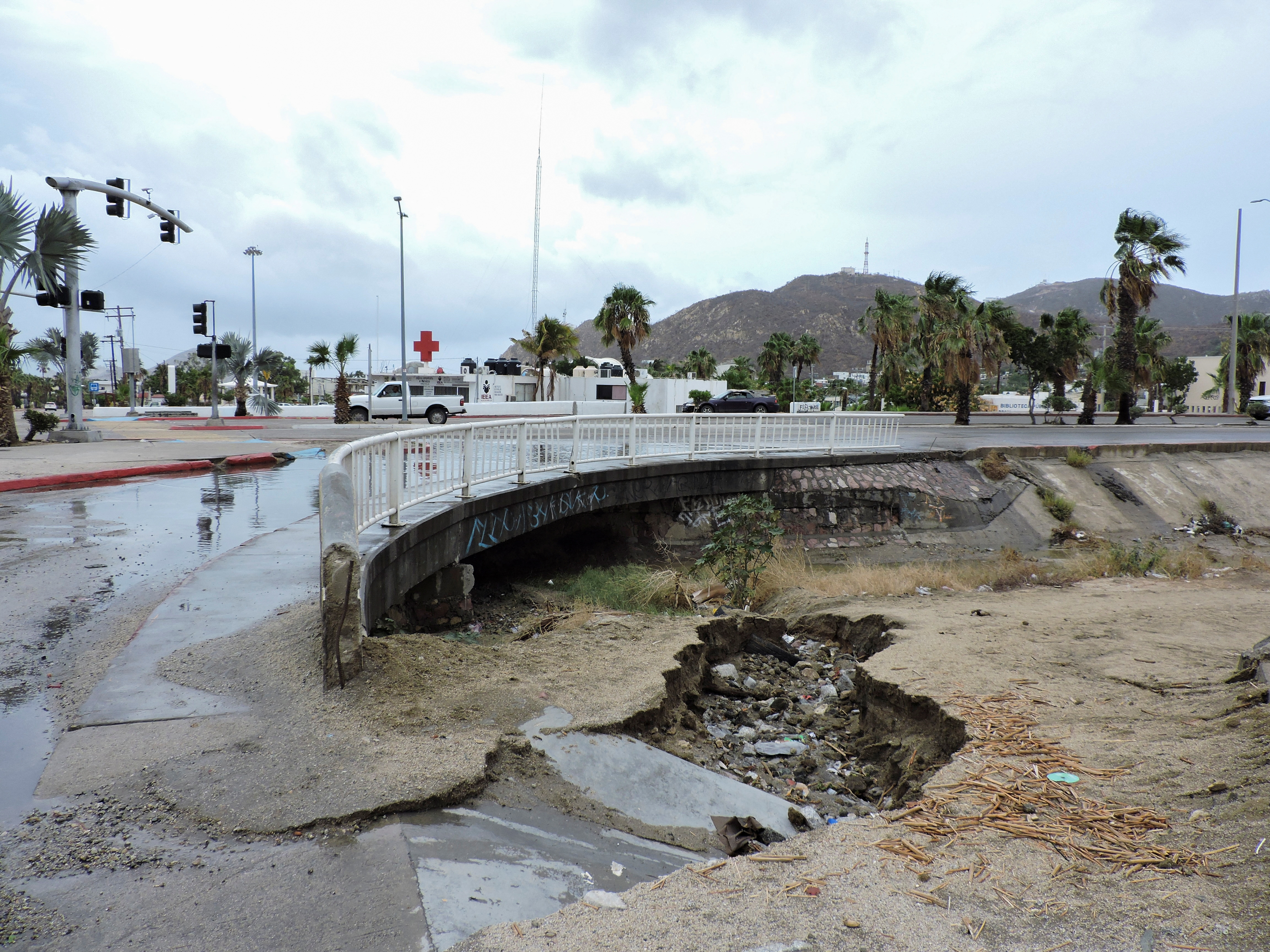 Hurricane Hilary hits Mexico's Baja California peninsula, in Cabo San Lucas, Mexico August 19, 2023. REUTERS/Monserrat Zavala