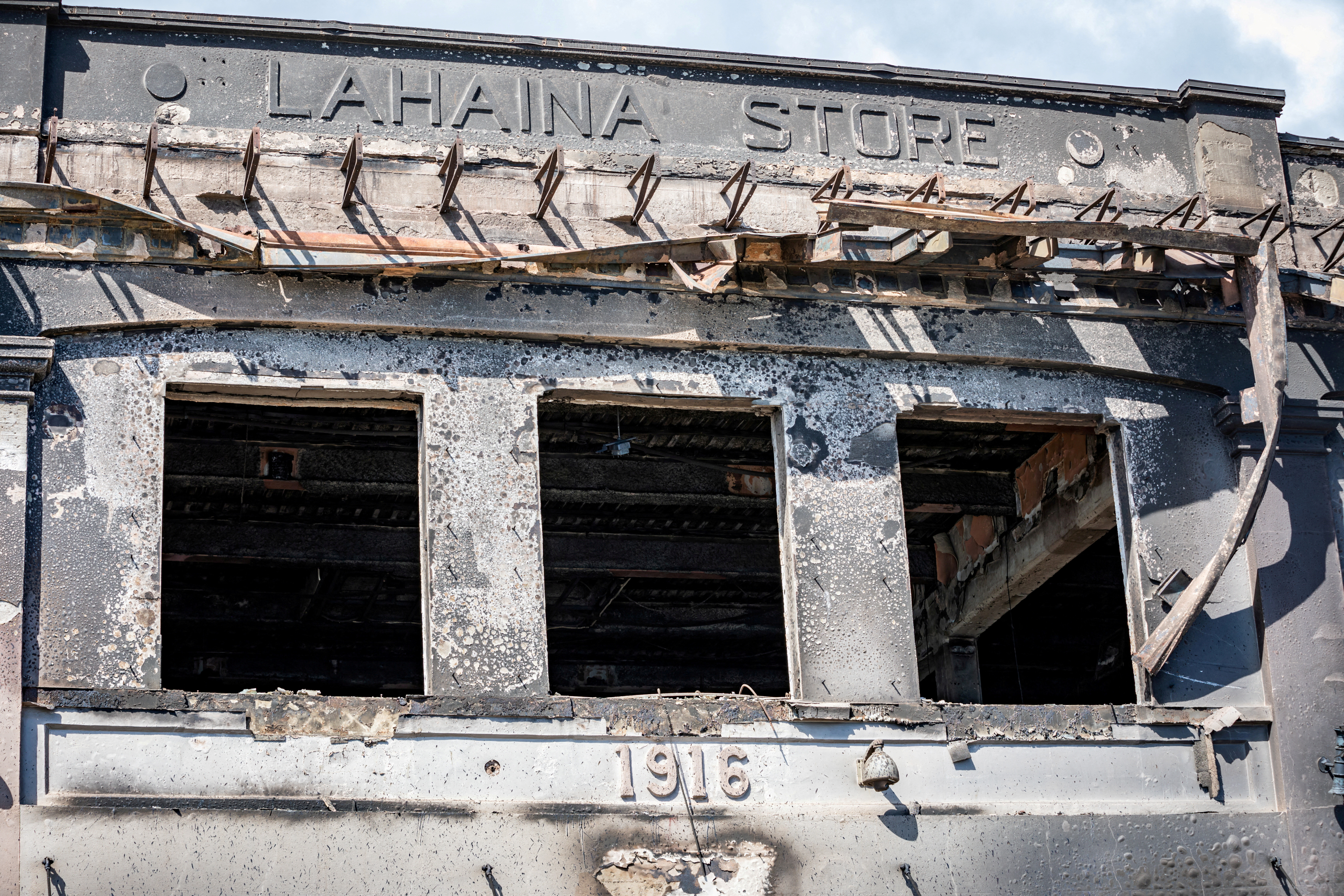 The shell of a building damaged in the Maui wildfires stands in Lahaina, Hawaii, U.S. August 15, 2023. U.S. Army National Guard/Staff Sgt. Matthew A. Foster/Handout via REUTERS./File Photo/File Photo