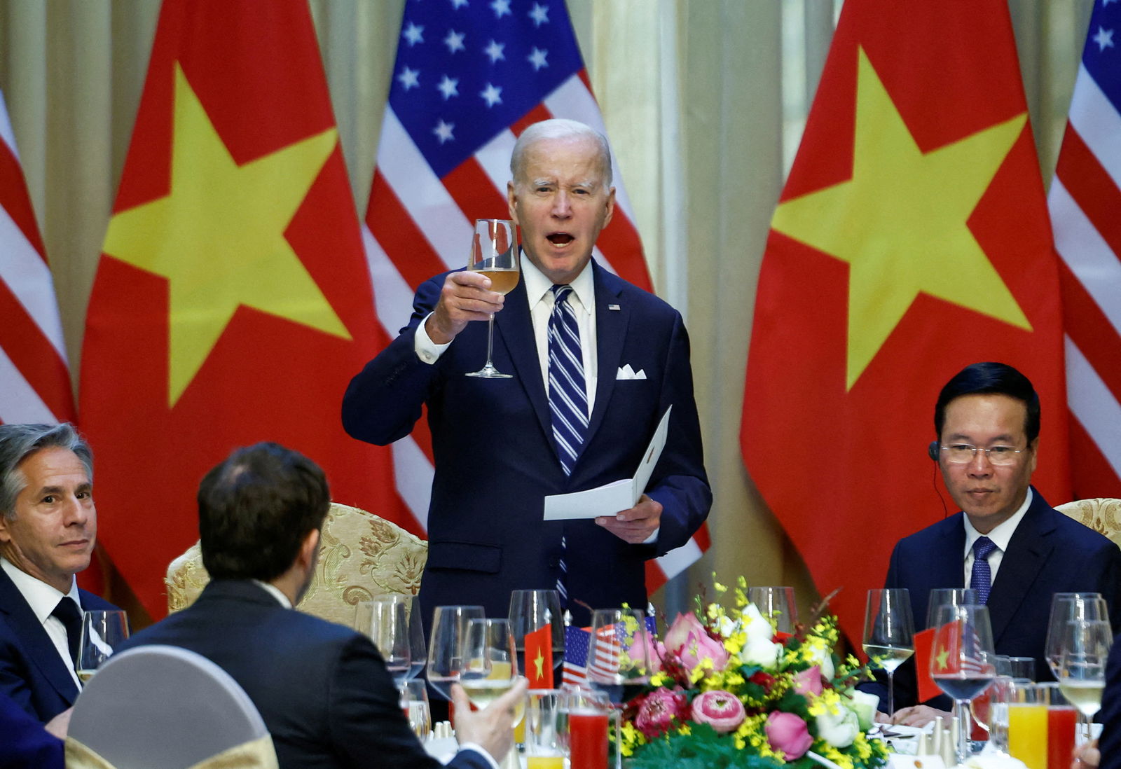 U.S. President Joe Biden raises a toast with Vietnam's President Vo Van Thuong in Hanoi, Vietnam, September 11, 2023. 