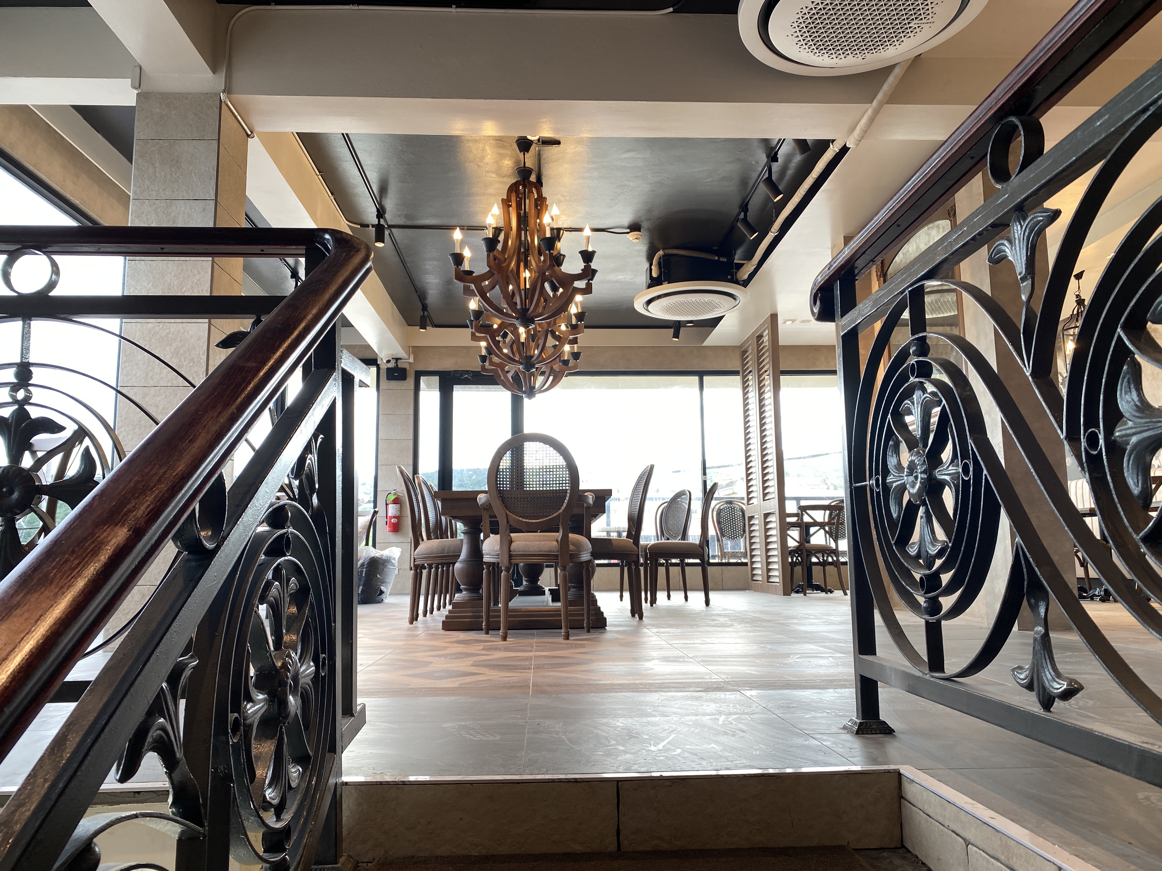 Ohas Boulangerie & Café is a two-story location in Garapan.