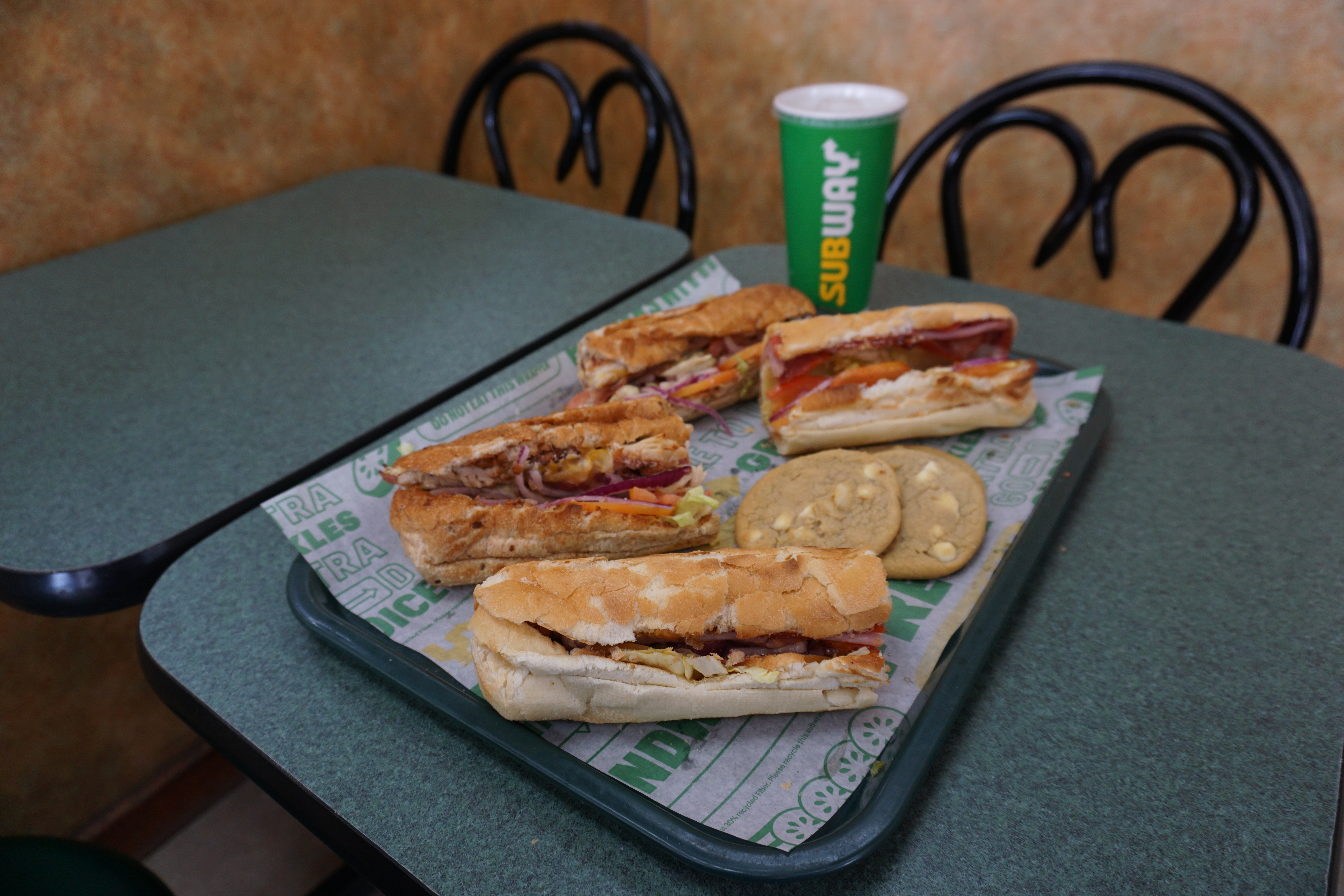 Over at Subway Chalan Piao, I ordered a #8 Great Garlic and a #4 Supreme Meats. It's a tough job, but someone's gotta do food reviews.