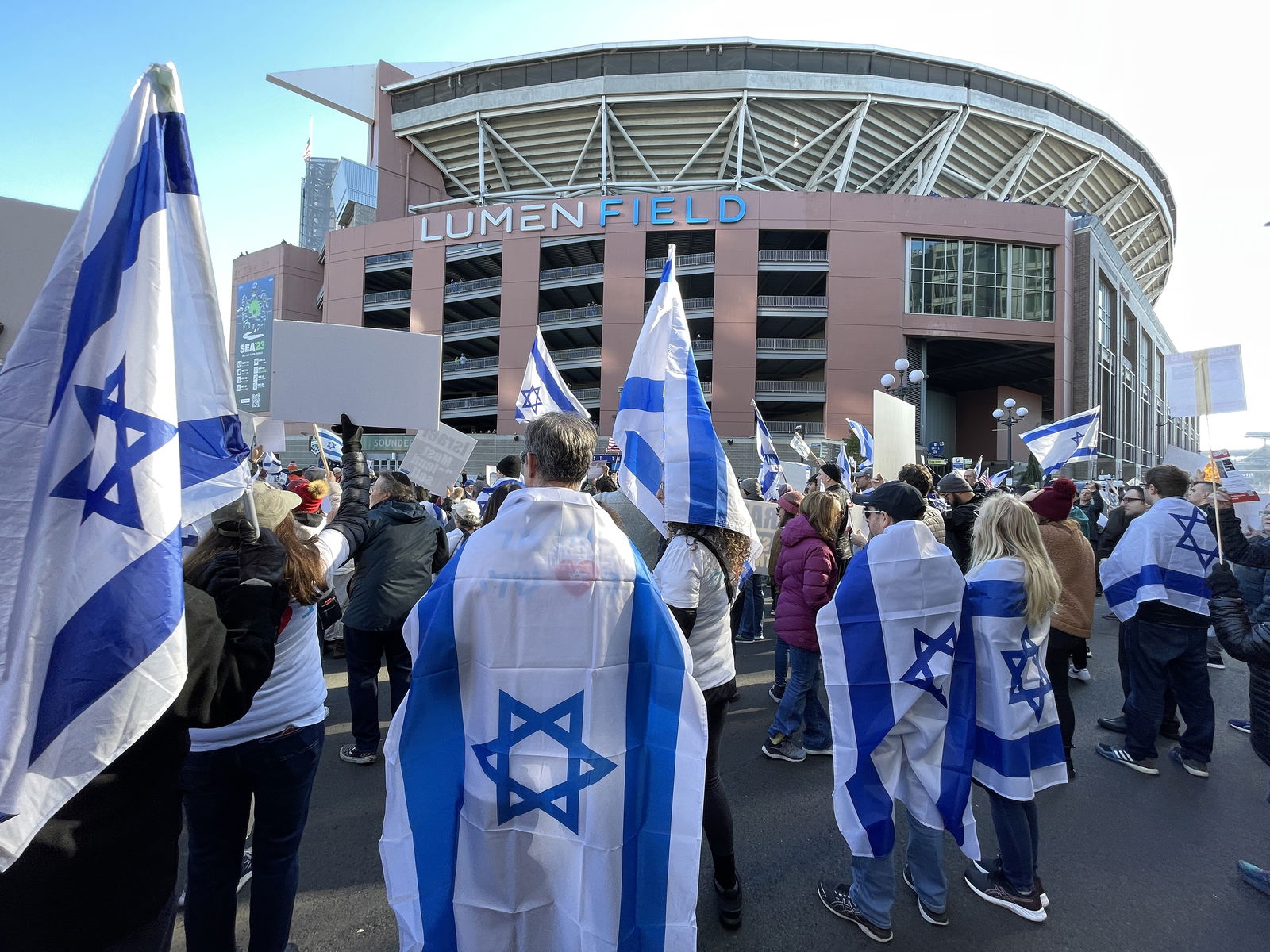 Demonstrators in support of Israel and releasing its hostages arrive at Lumen Field before start of a Seattle Seahawks NFL game on Sunday, Oct. 29, 2023, in Seattleâ€™s Pioneer Square neighborhood. (Ken Lambert/The Seattle Times/TNS)