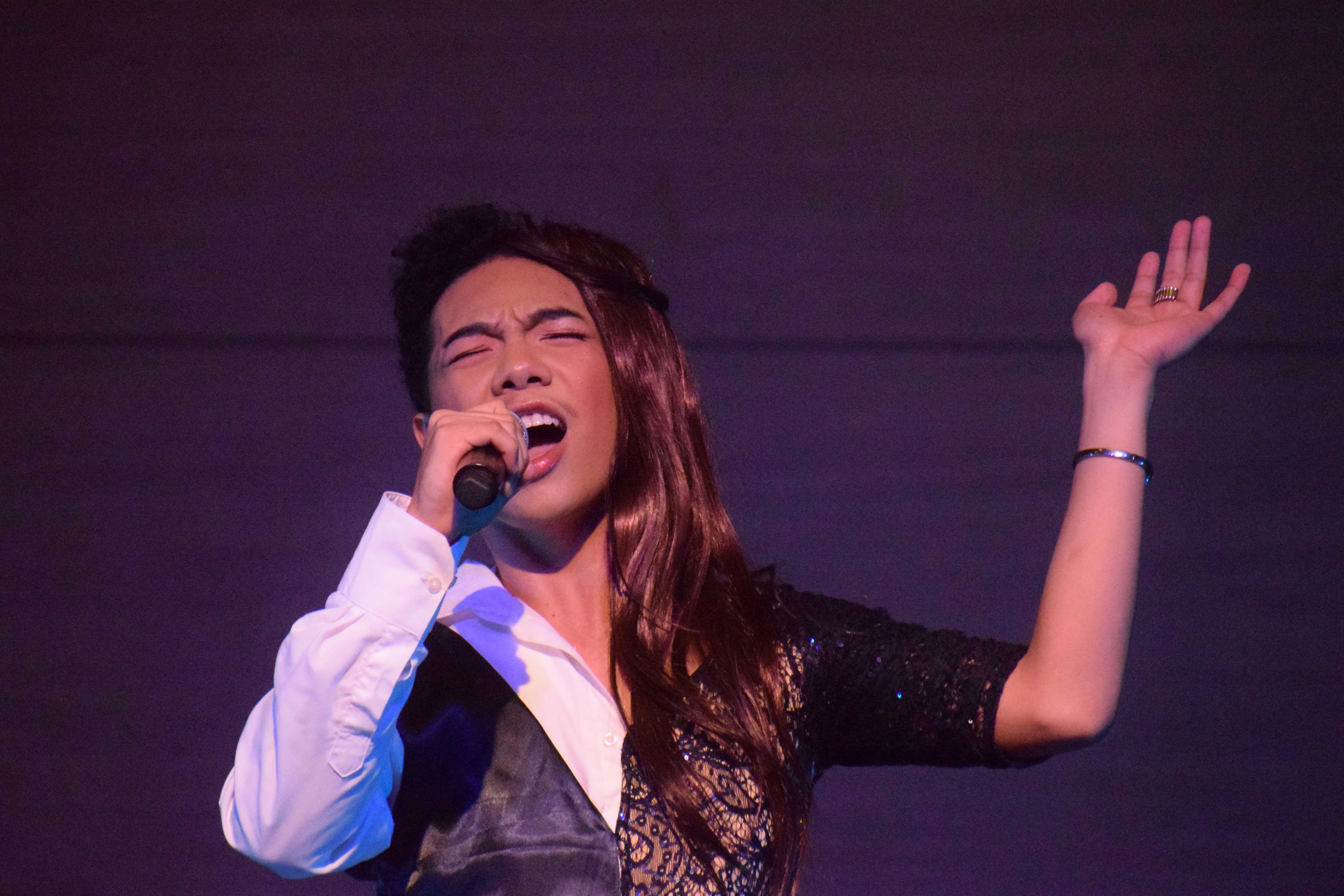 For his final performance, Donato Santiago is Andrea Bocelli and Celine Dion.