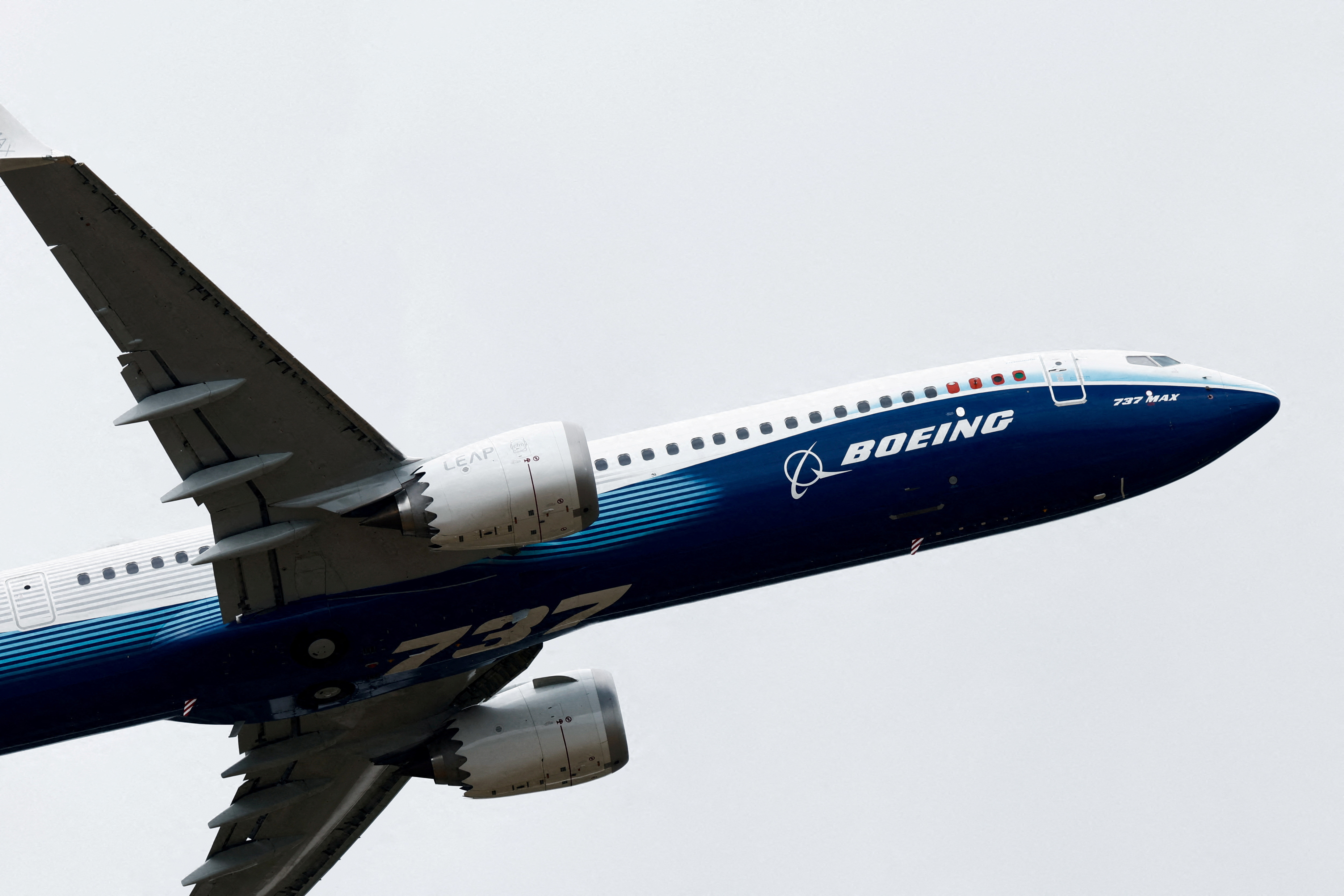 A Boeing 737 MAX-10 performs a flying display at the 54th International Paris Airshow at Le Bourget Airport near Paris, France, June 20, 2023. 
