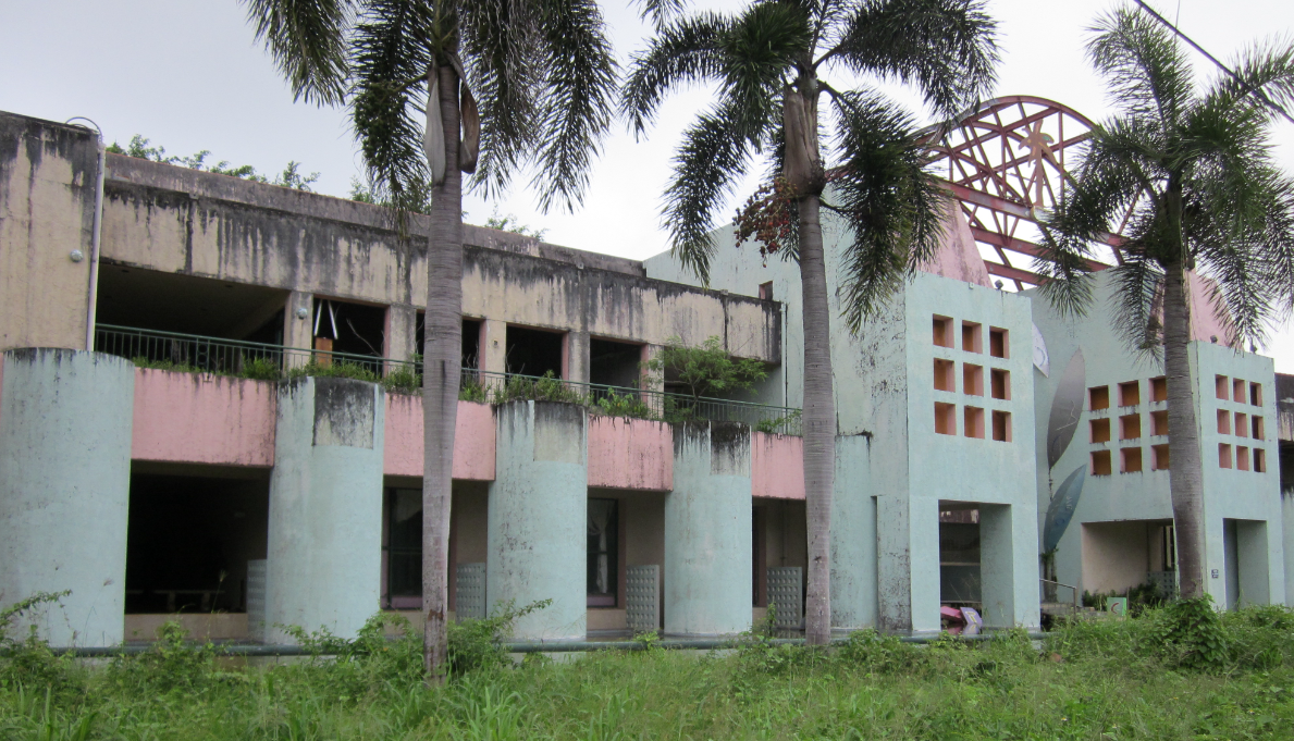 The former La Fiesta Mall in San Roque, which shut down in 2004, is seen in this 2013 photo.