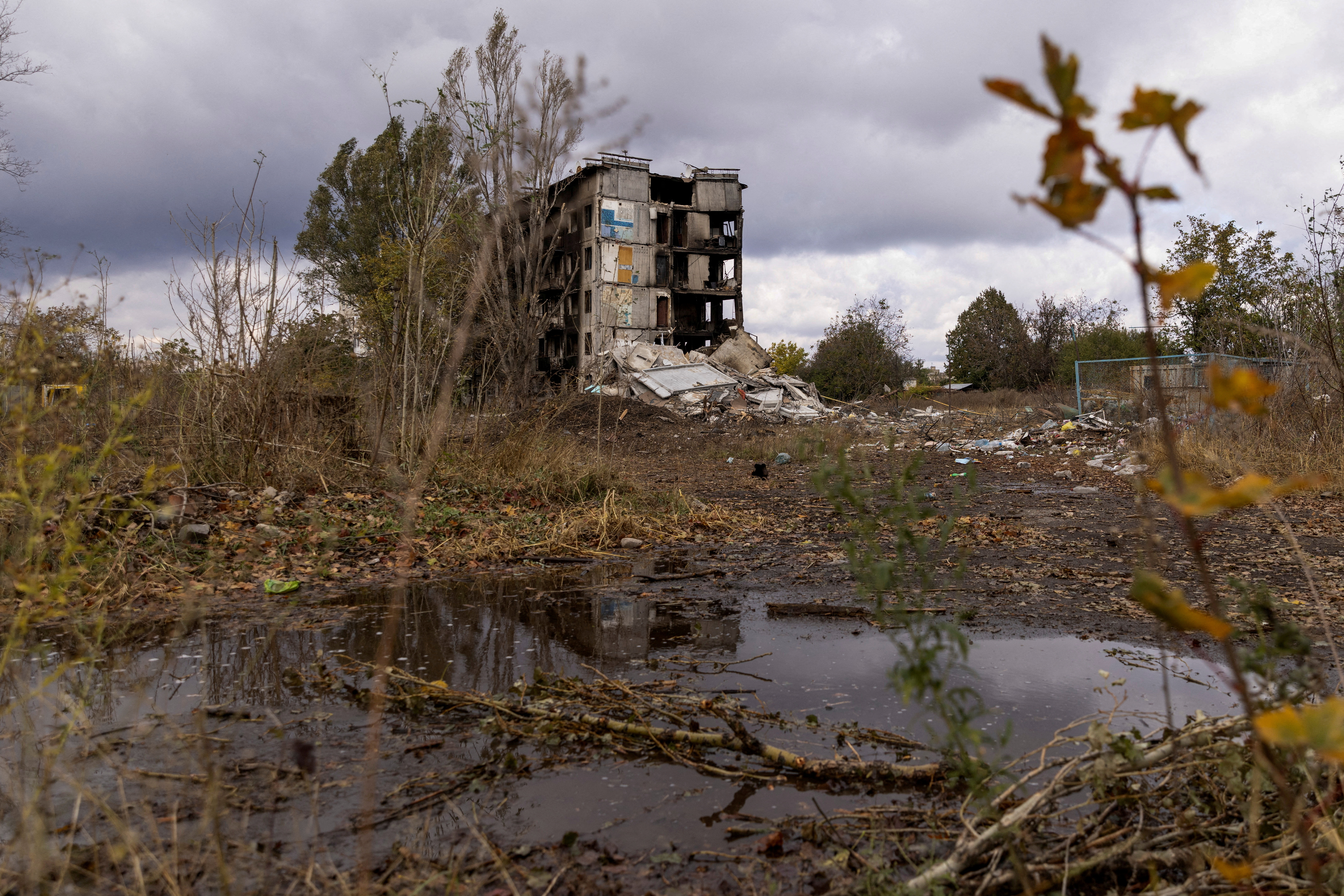 A view shows a heavily damaged residential building, amid Russia's attack on Ukraine, in the town of Avdiivka, Donetsk region, Ukraine October 17, 2023. 