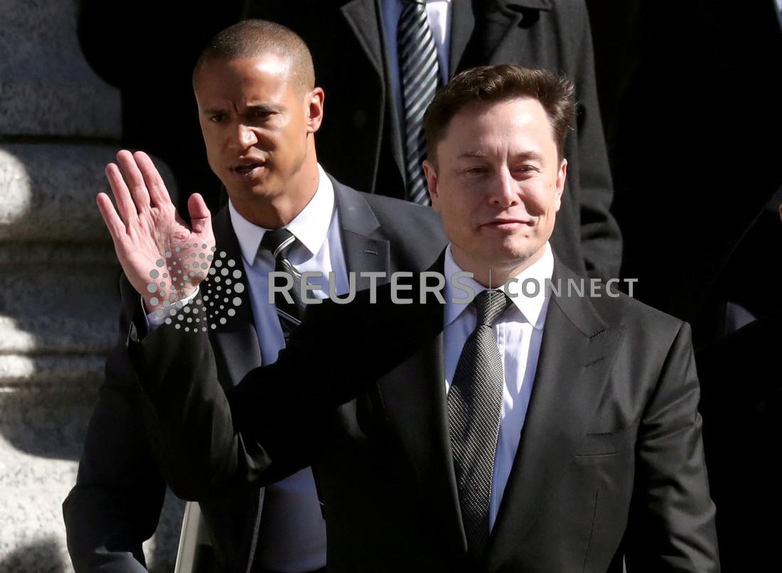 Tesla CEO Elon Musk leaves Manhattan federal court after a hearing on his fraud settlement with the Securities and Exchange Commission (SEC) in New York City, U.S., April 4, 2019. 