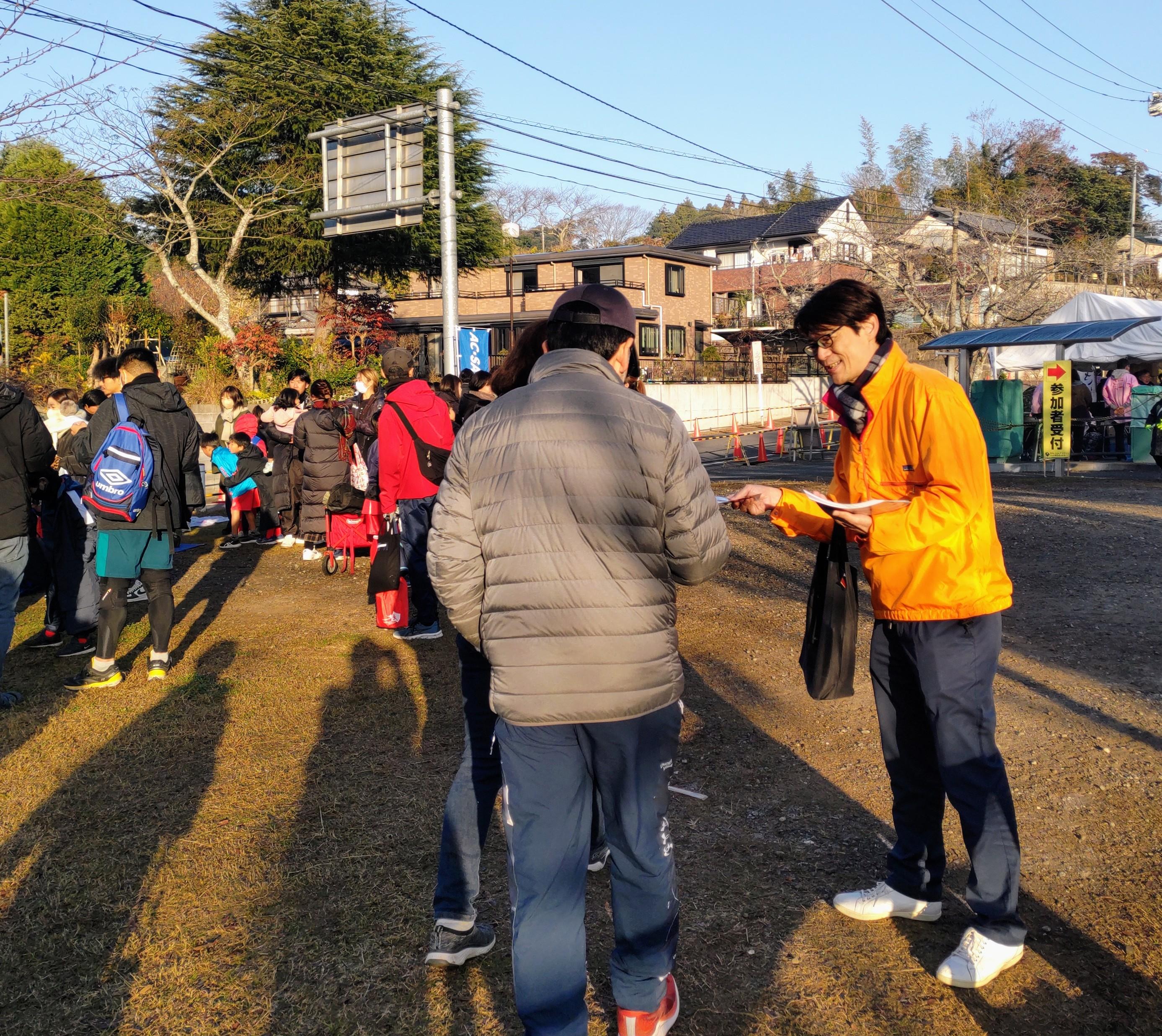 Masanori Shimada of the Marianas Visitors Authority’s Japan office, right, distributes leaflet invitations to the 16th Annual Saipan Marathon during the Katori Koedo Marathon held on Dec. 10, 2023, in Katori, Japan. Katori is a sister city of Saipan, and is helping to promote the Saipan Marathon, which will be held on March 9, 2024. Race registration is open at www.raceroster.com/.