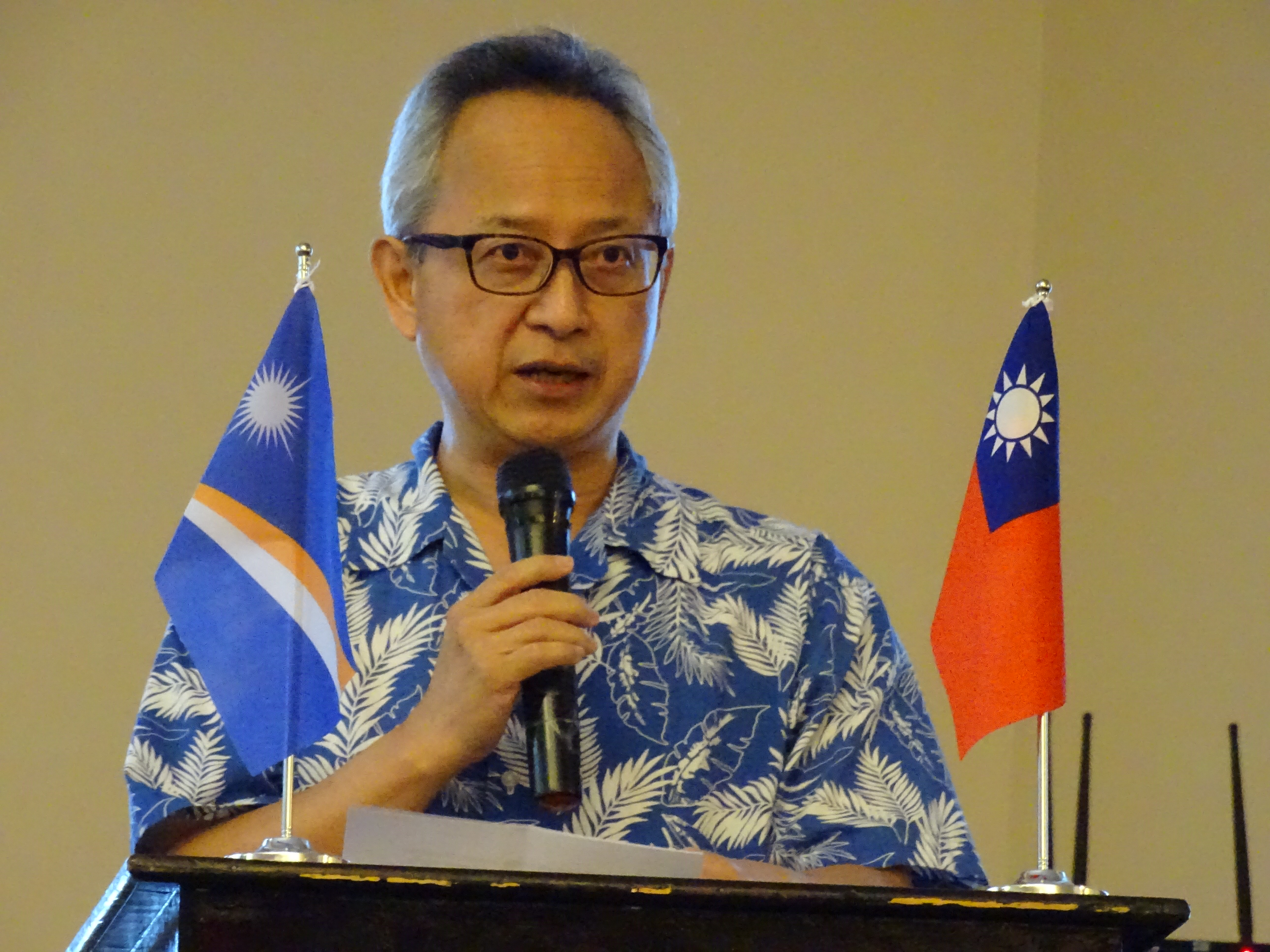 Taiwan Ambassador to the Marshall Islands Steve CC Hsia speaks at a recent recognition program for top Marshall Islands students in Majuro.