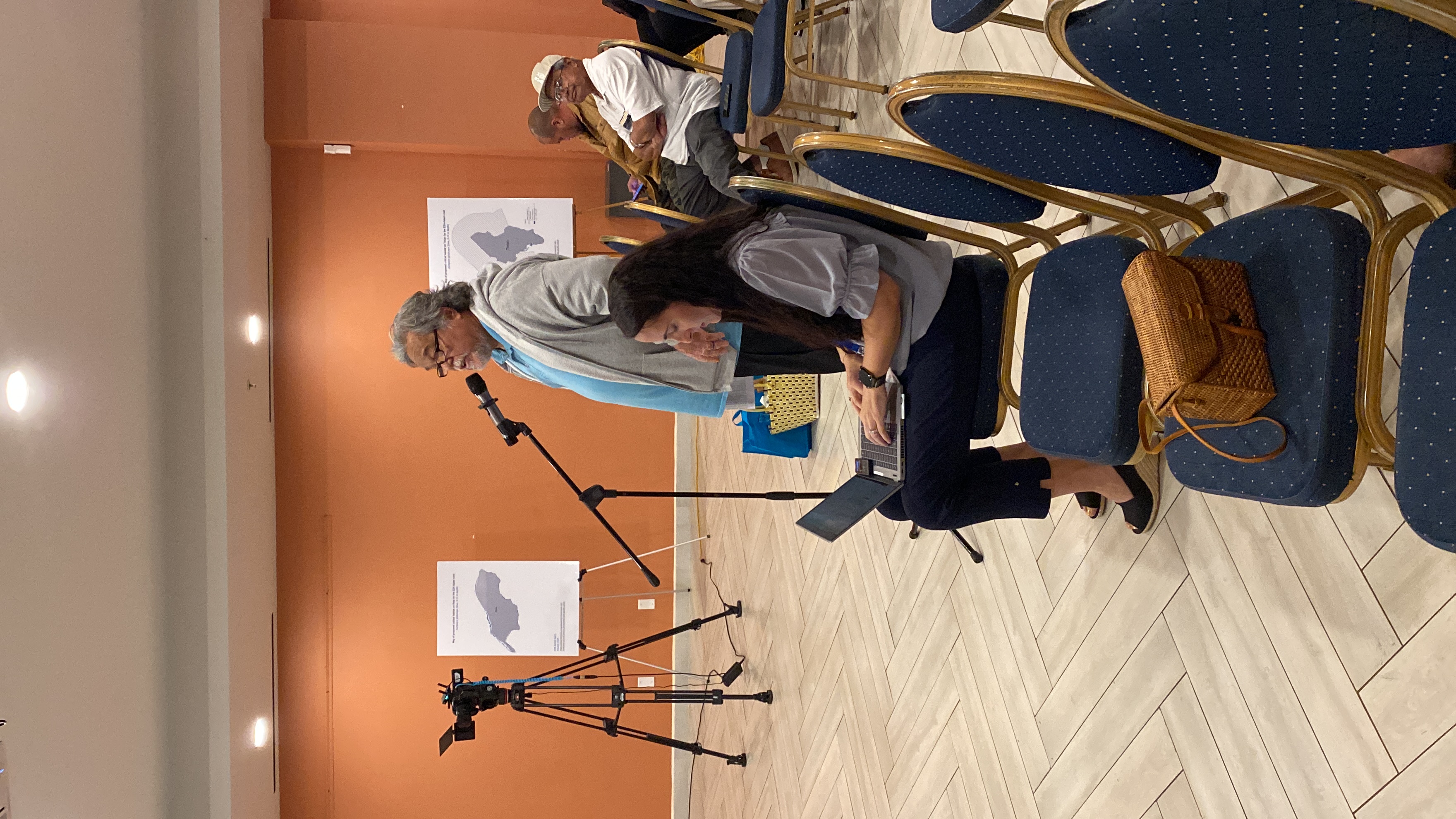 KKMP radio personality Gary Sword described the NOAA event as a "parachute meeting."