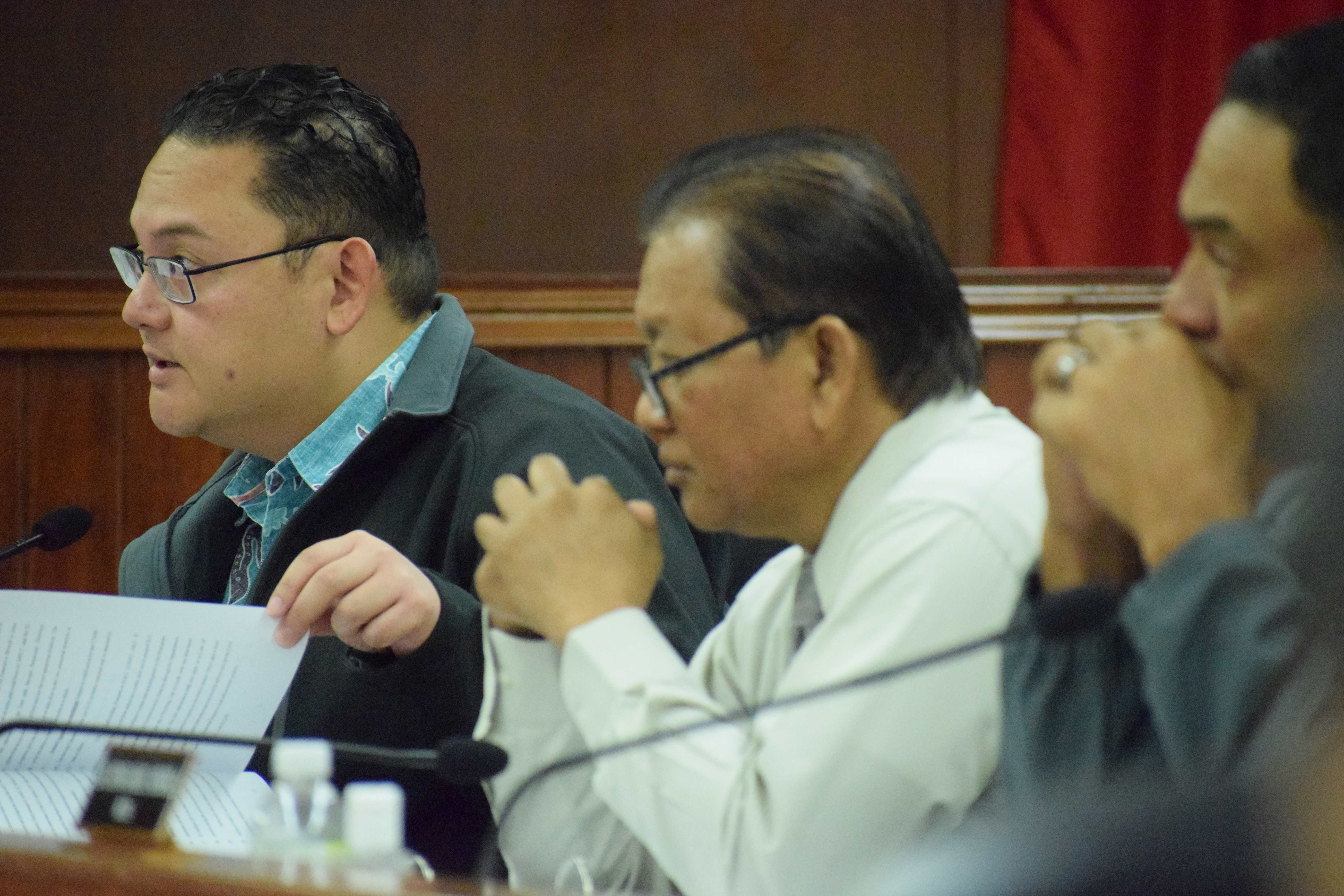 Senate Vice President Donald Manglona, left, speaks during a session on Monday as Sens. Frank Q. Cruz and Dennis Mendiola listen.