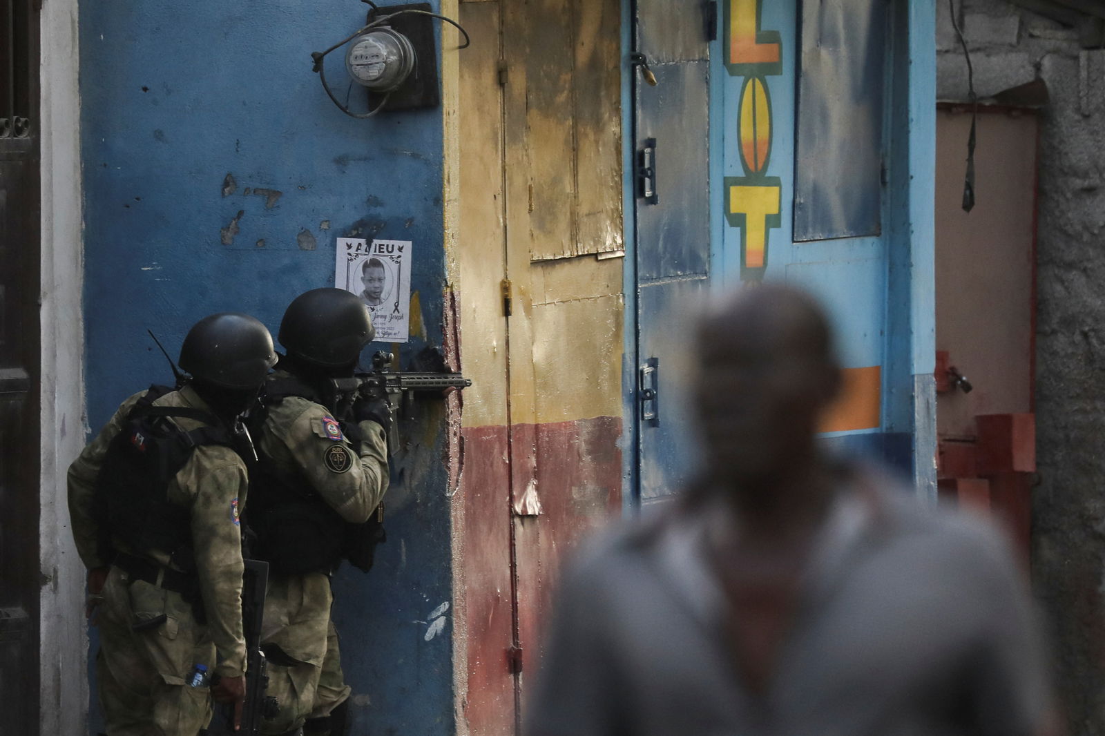 Officers of the Haitian National Police take part in an anti-gang operation following a confrontation with armed gangs after prominent gang leader Jimmy Cherizier called for Haiti's Prime Minister Ariel Henry's government to be toppled, in Port-au-Prince, Haiti, February 29, 2024. 