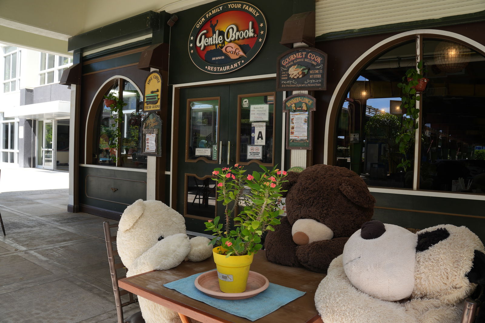 Giant stuffed bears at the facade of Gentle Brook