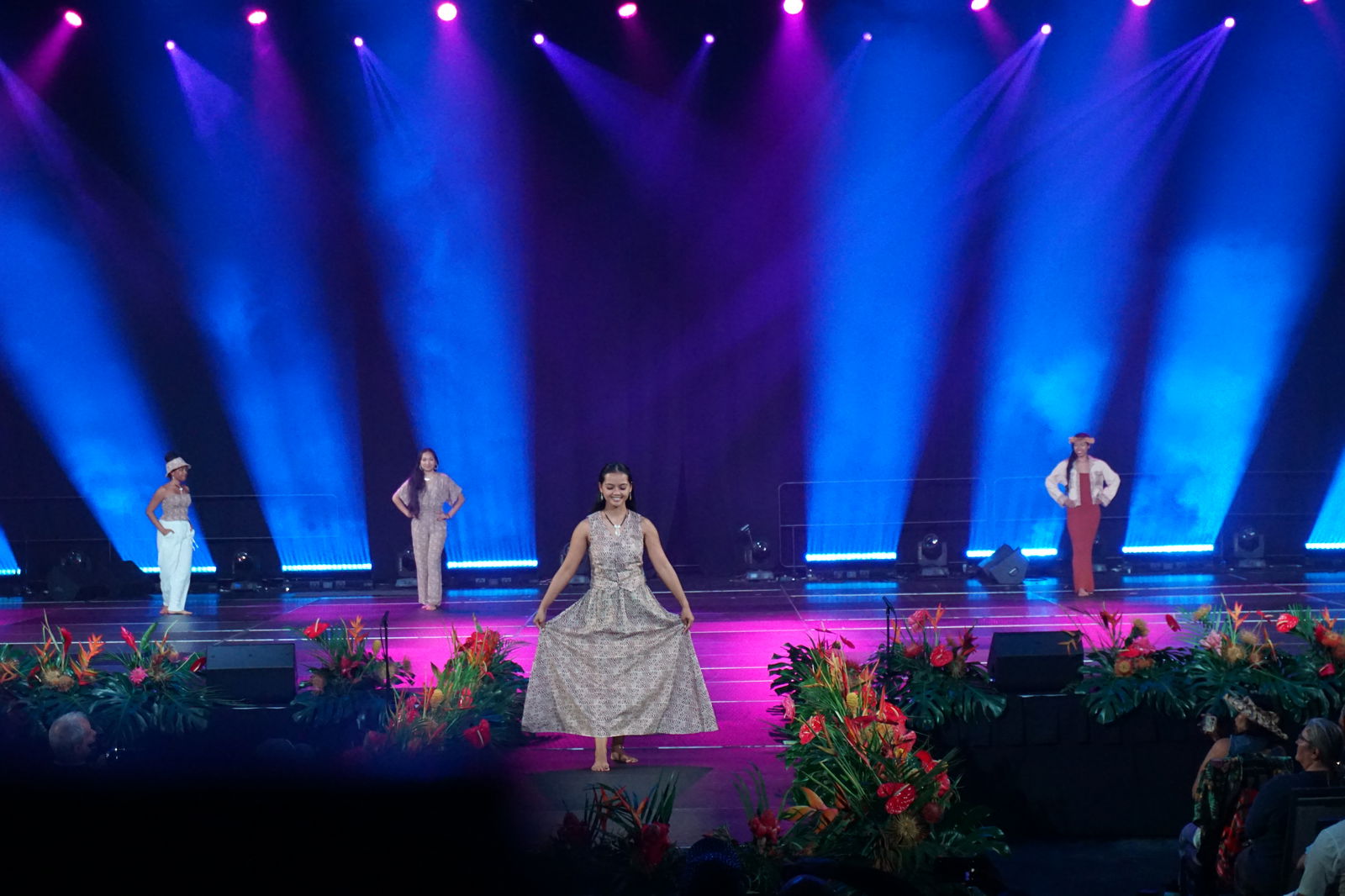 More photos from the fashion show...