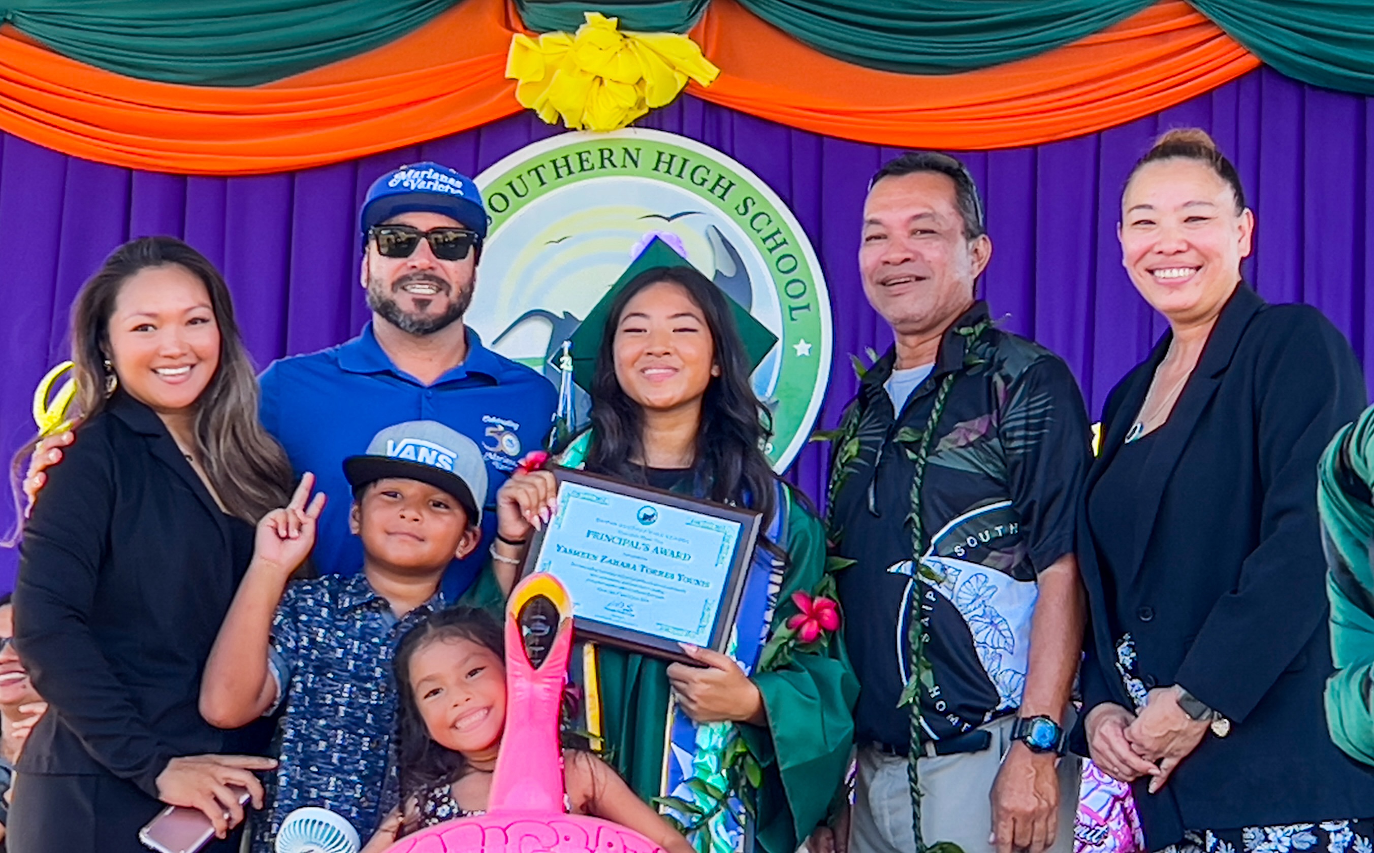 The Principal’s Leadership Award was presented to Yasmeen Zahara Torres Younis by Principal Vince Dela Cruz and Vice Principal Arisa Sakai-Peters. With the awardee is her family members.