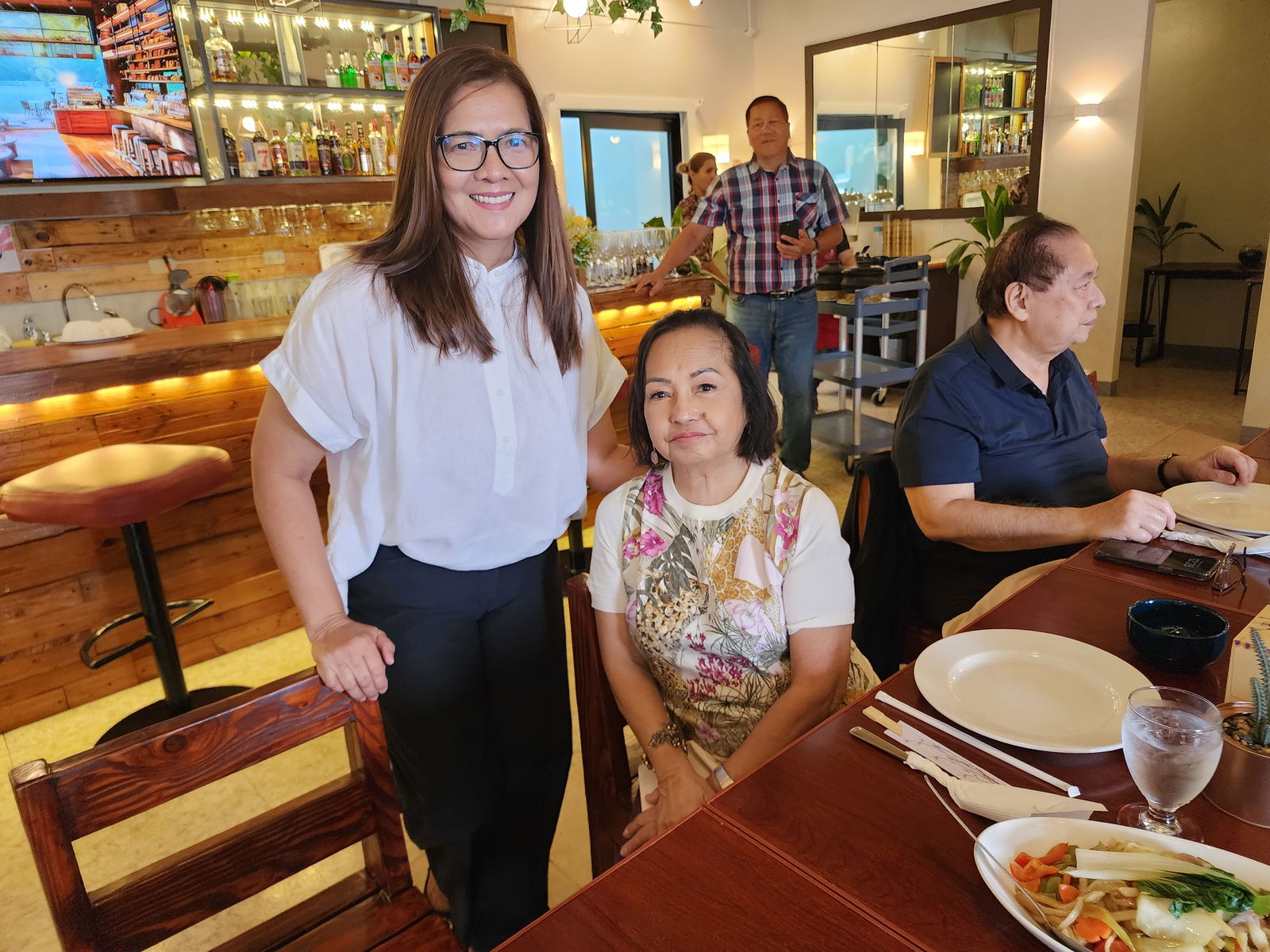 Former Philippine President Gloria Macapagal Arroyo with Andrea Cunanan Sablan at Pepoy’s Cafe & Restaurant on Thursday.