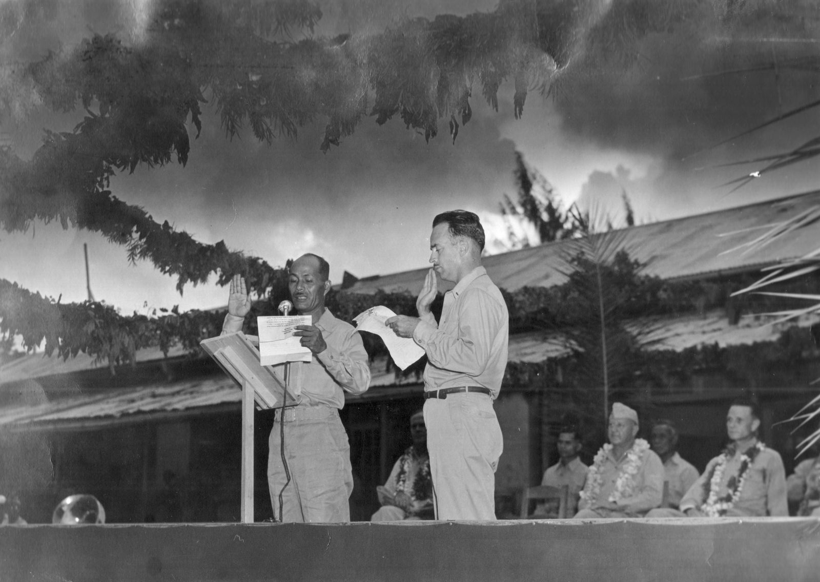 Elias (not David) Sablan, left.