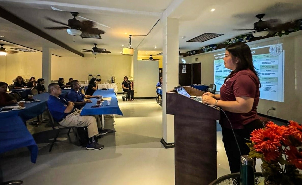 Federal Programs Officer Jacqueline Che speaks to Tinian Middle and High School teachers and staff.