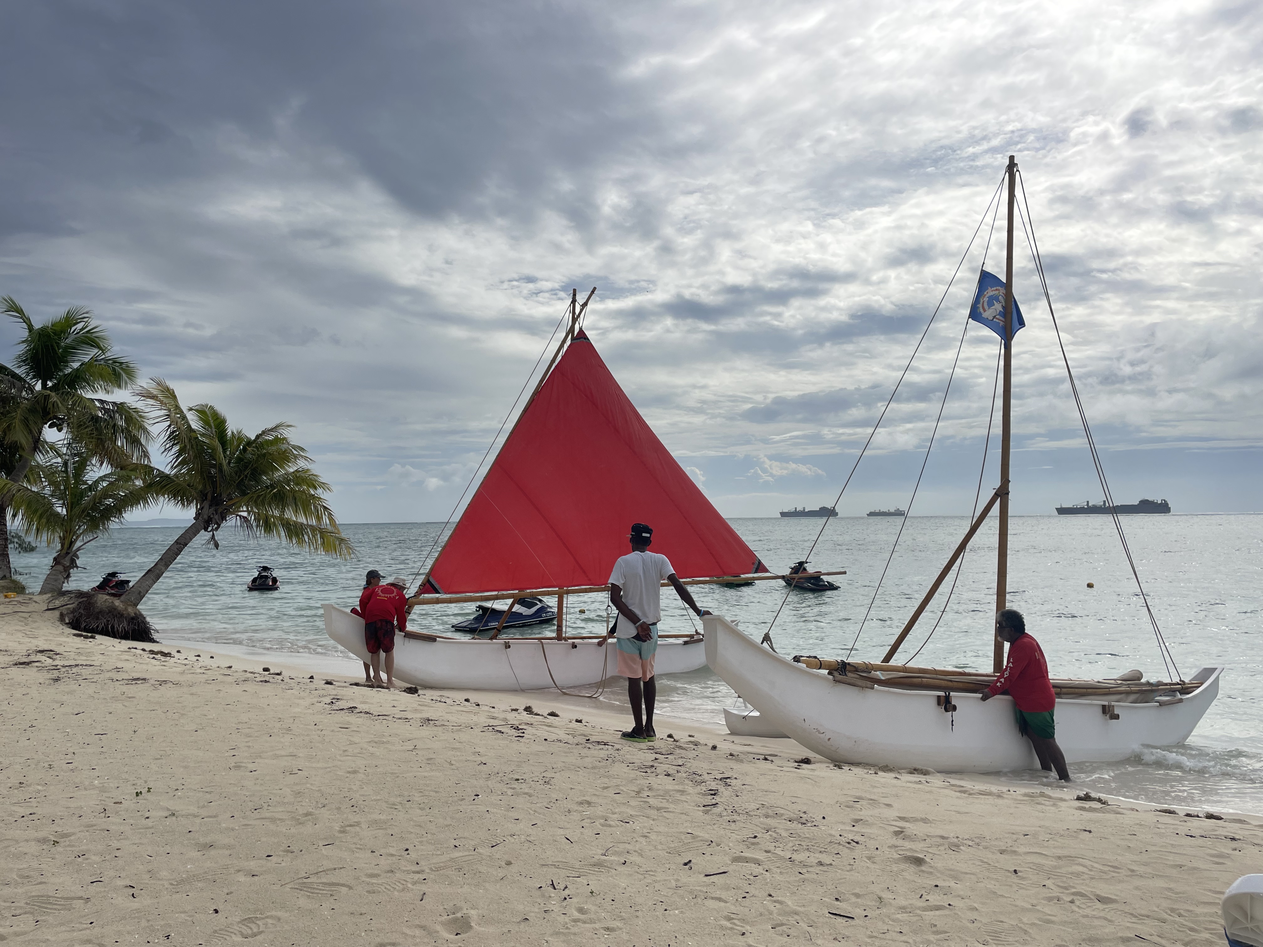 Starting on Sept. 16, Monday, 500 Sails will offer canoe rides at the Crowne Plaza.