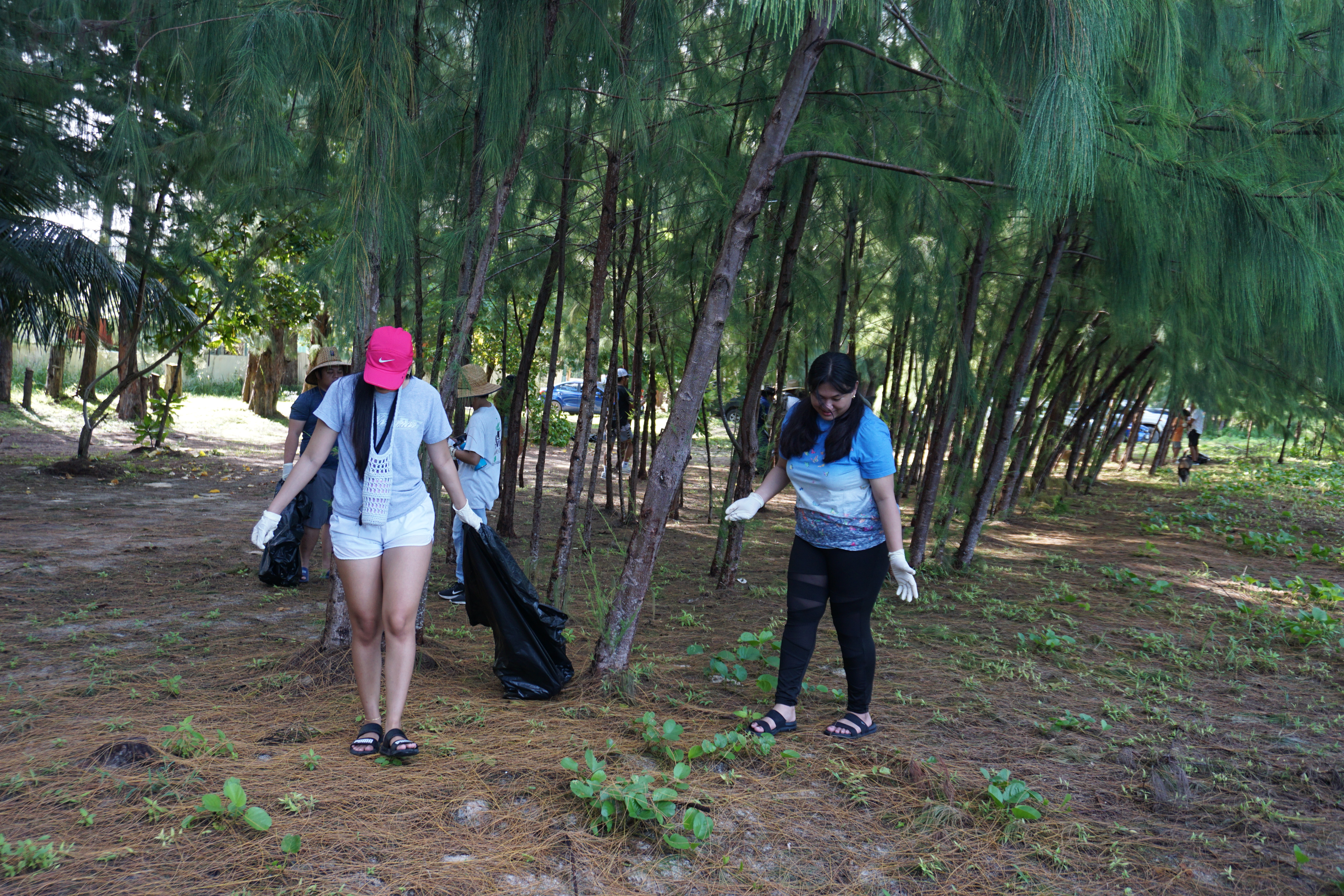 The goal of the annual International Coastal Cleanup is to remove trash from the world’s beaches and waterways.