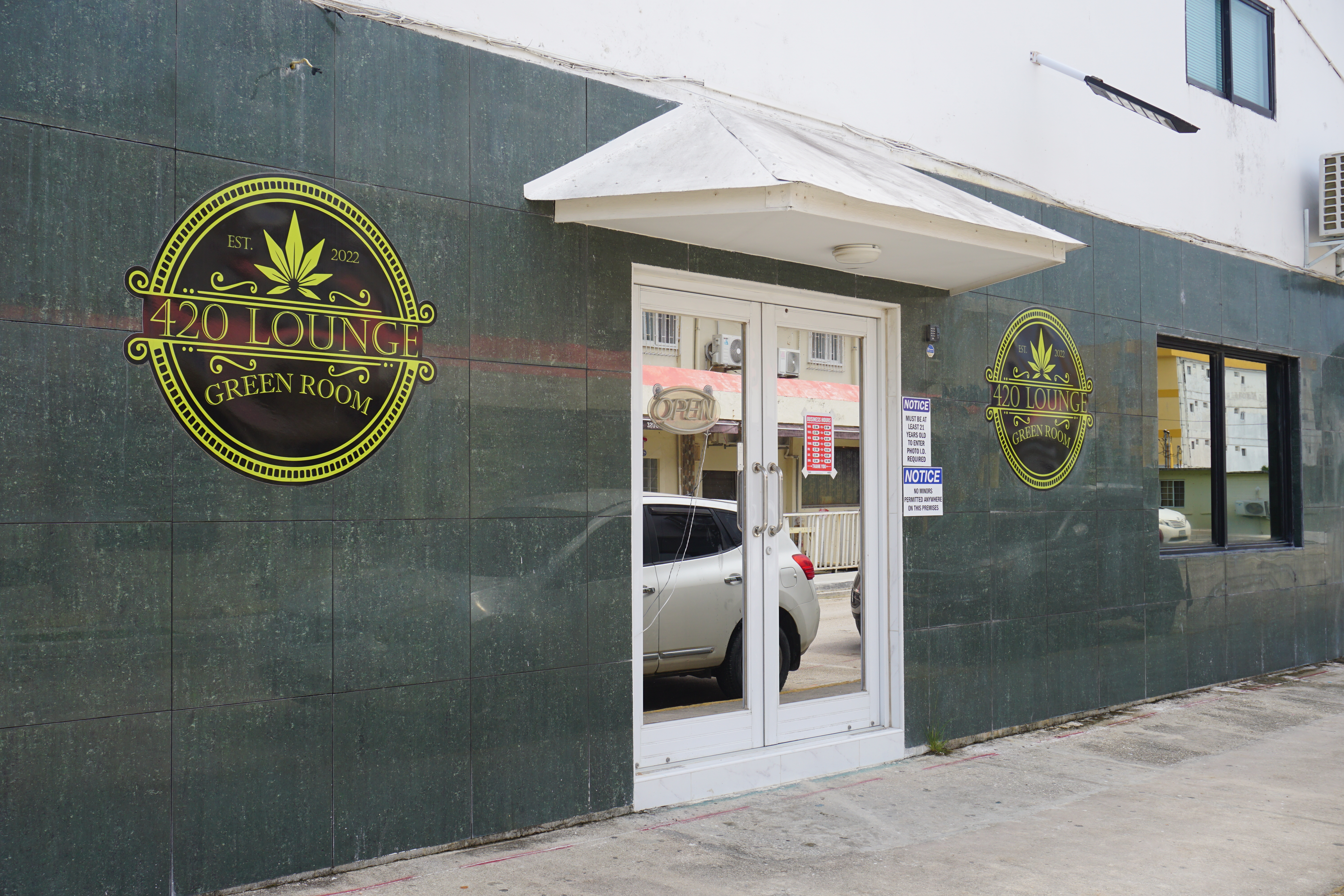 ​If you're already partying on Palm Street this weekend, 420 Lounge invites you to roll through to their grand opening celebration. ​