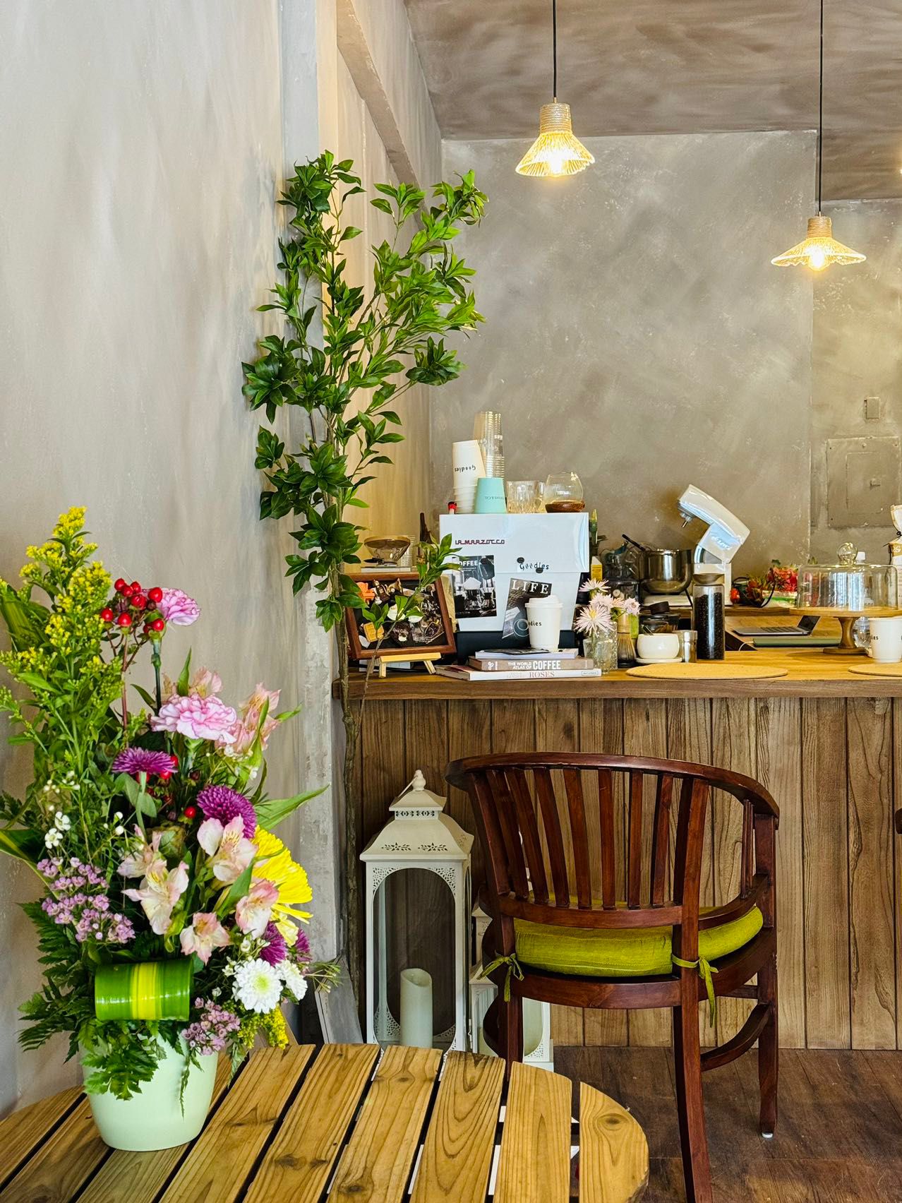 Goodies interior decoration items.