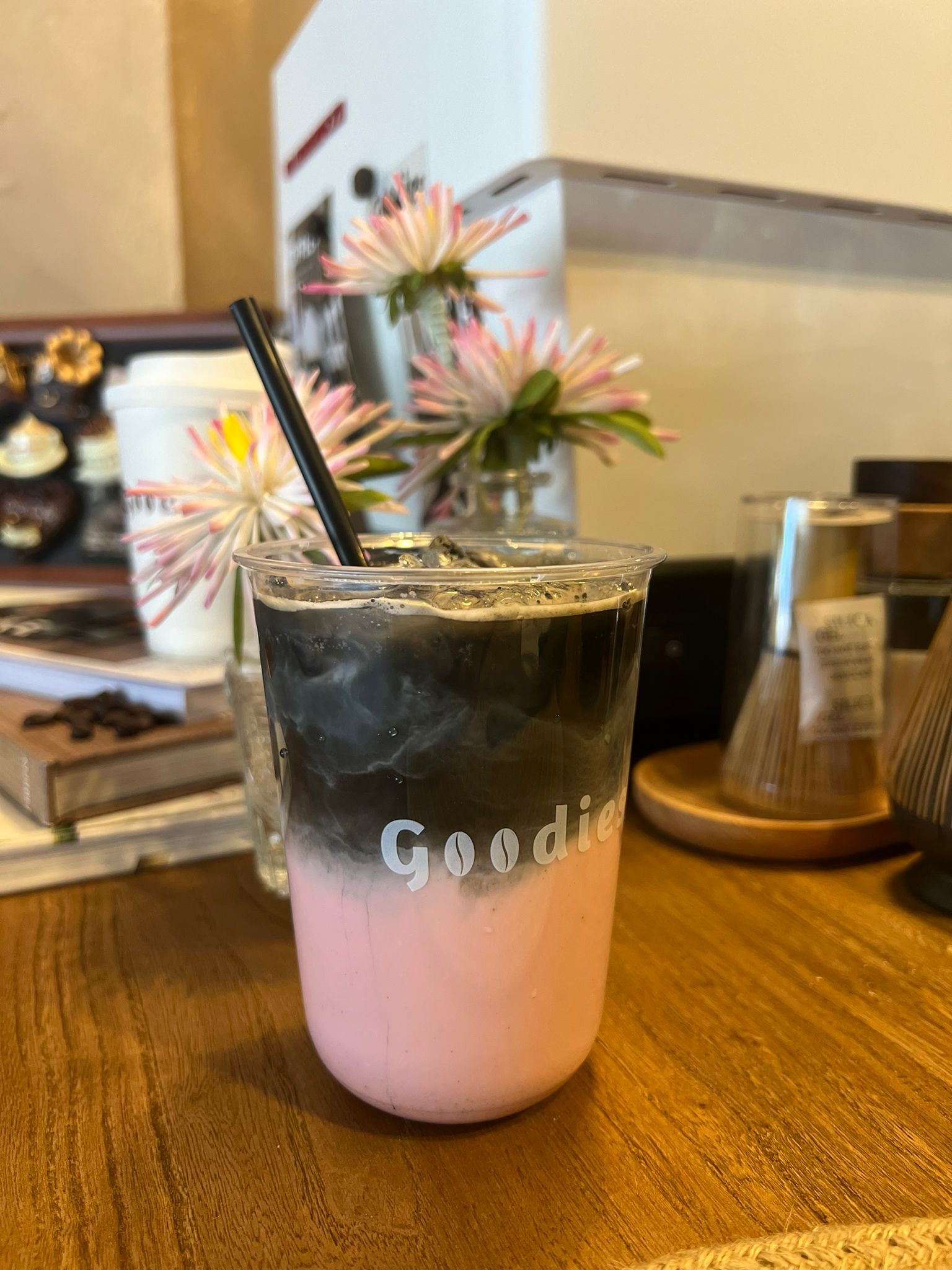 Goodies Black Pink Latte