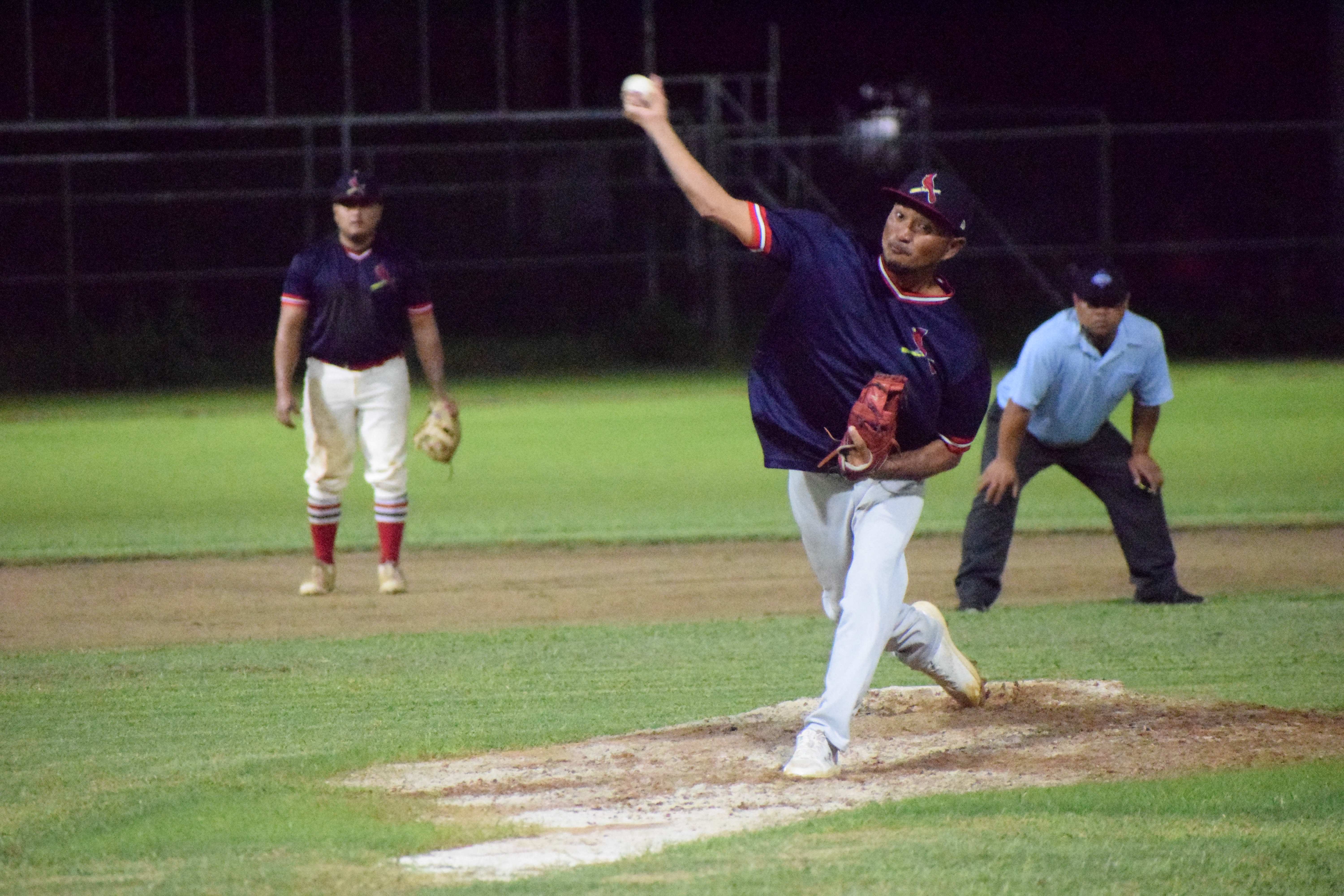Cardinals pitcher KJ Villagomez in action.