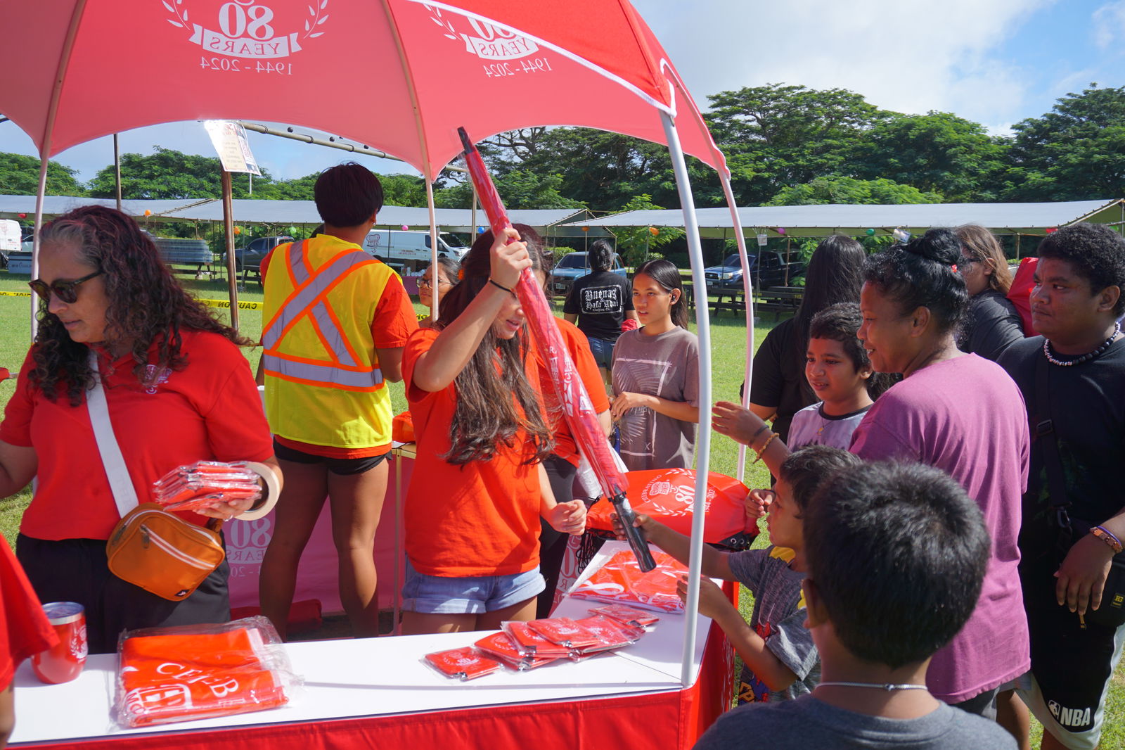 Herman’s Modern Bakery provided numerous branded items at the Family Fun Day event. Residents received golf umbrellas, beach chairs, and more.