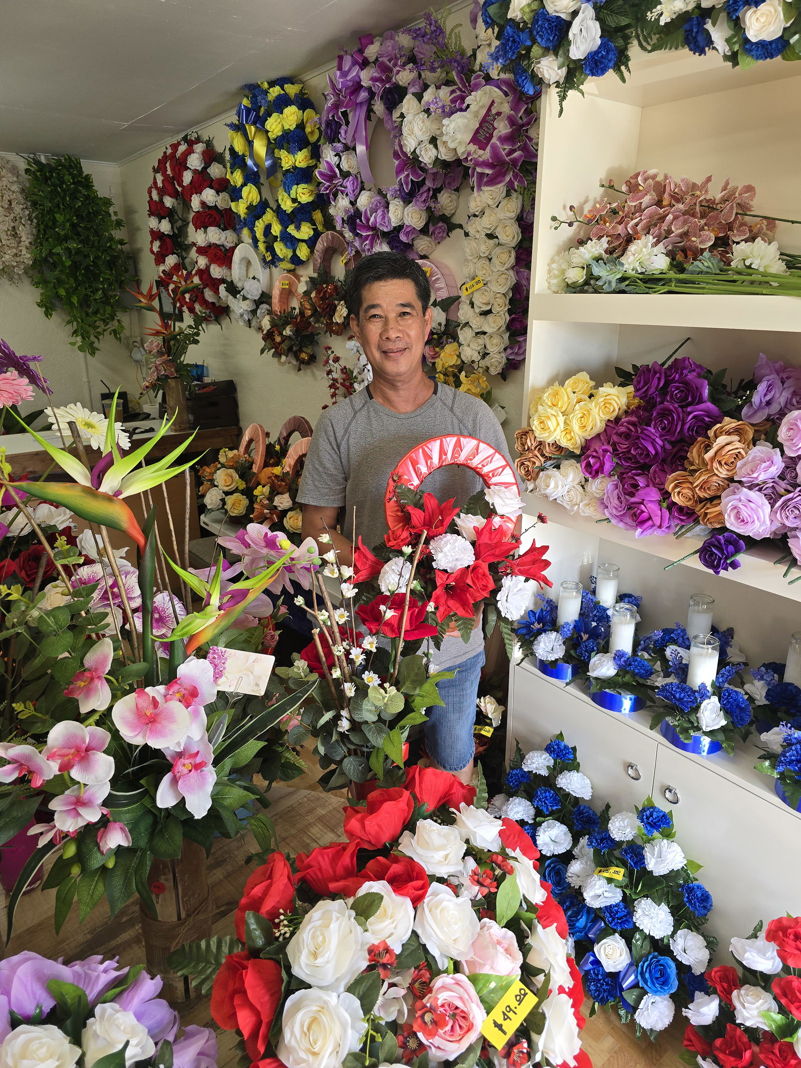 Owner Rolando Gianan, with the help of CNMI SBDC Associate Network Director, Mercilynn K. Palec, successfully opened his flower and gift shop on Espana Street, Gualo Rai, Saipan. From business licensing to marketing plans, CNMI SBDC provided tailored counseling to support this dream!