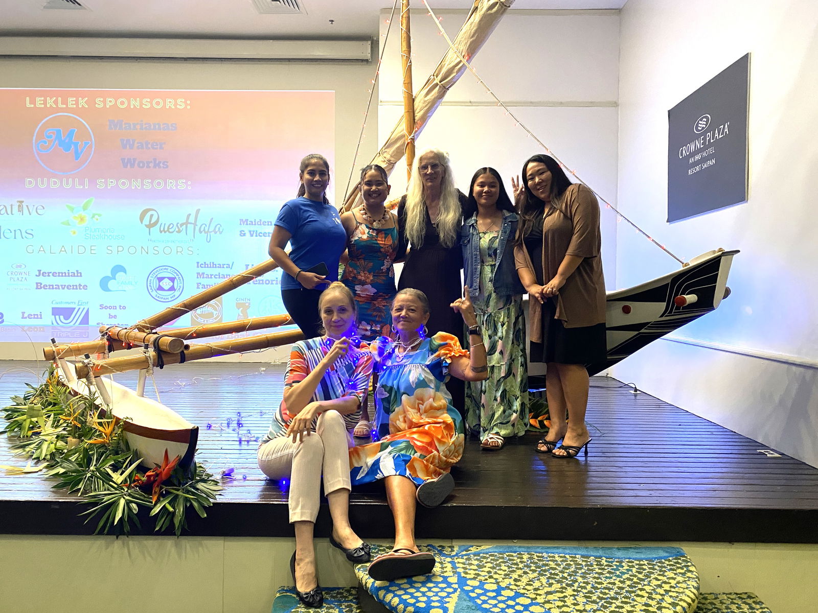 The evening ran smoothly thanks to volunteers, who sold raffle tickets and coordinated the activities.