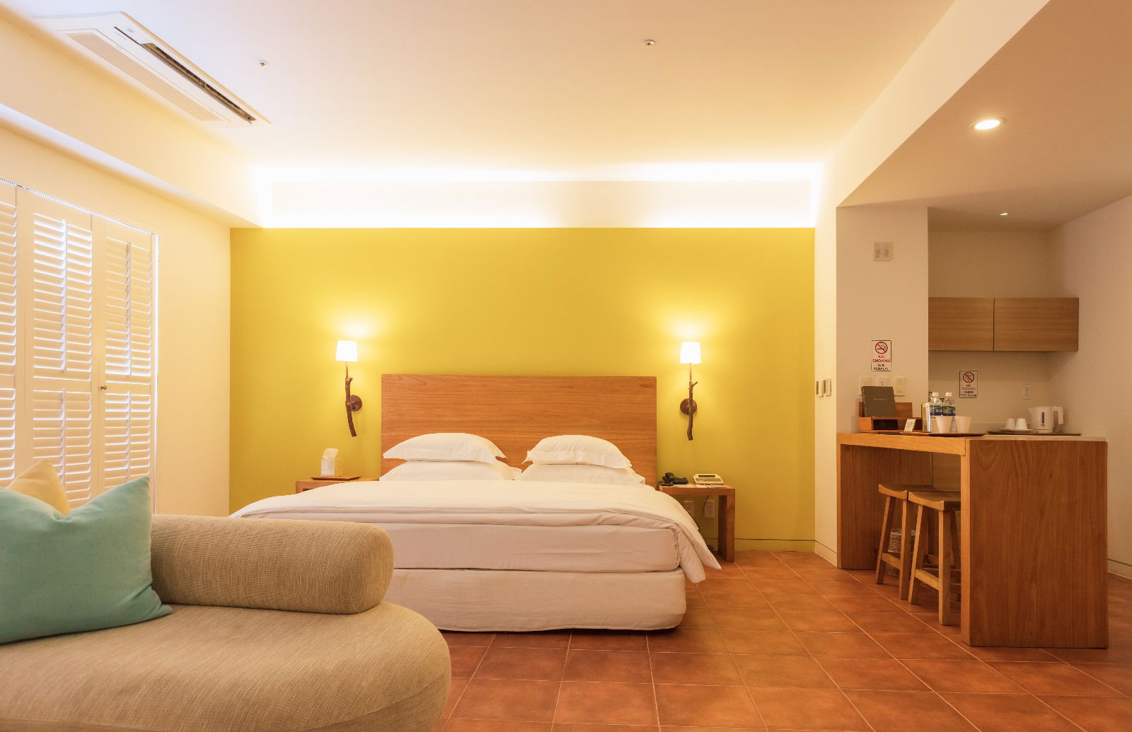 LaoLaoBay Golf and Resort rooms offer spacious scenes of the island through the rooms’ large windows.