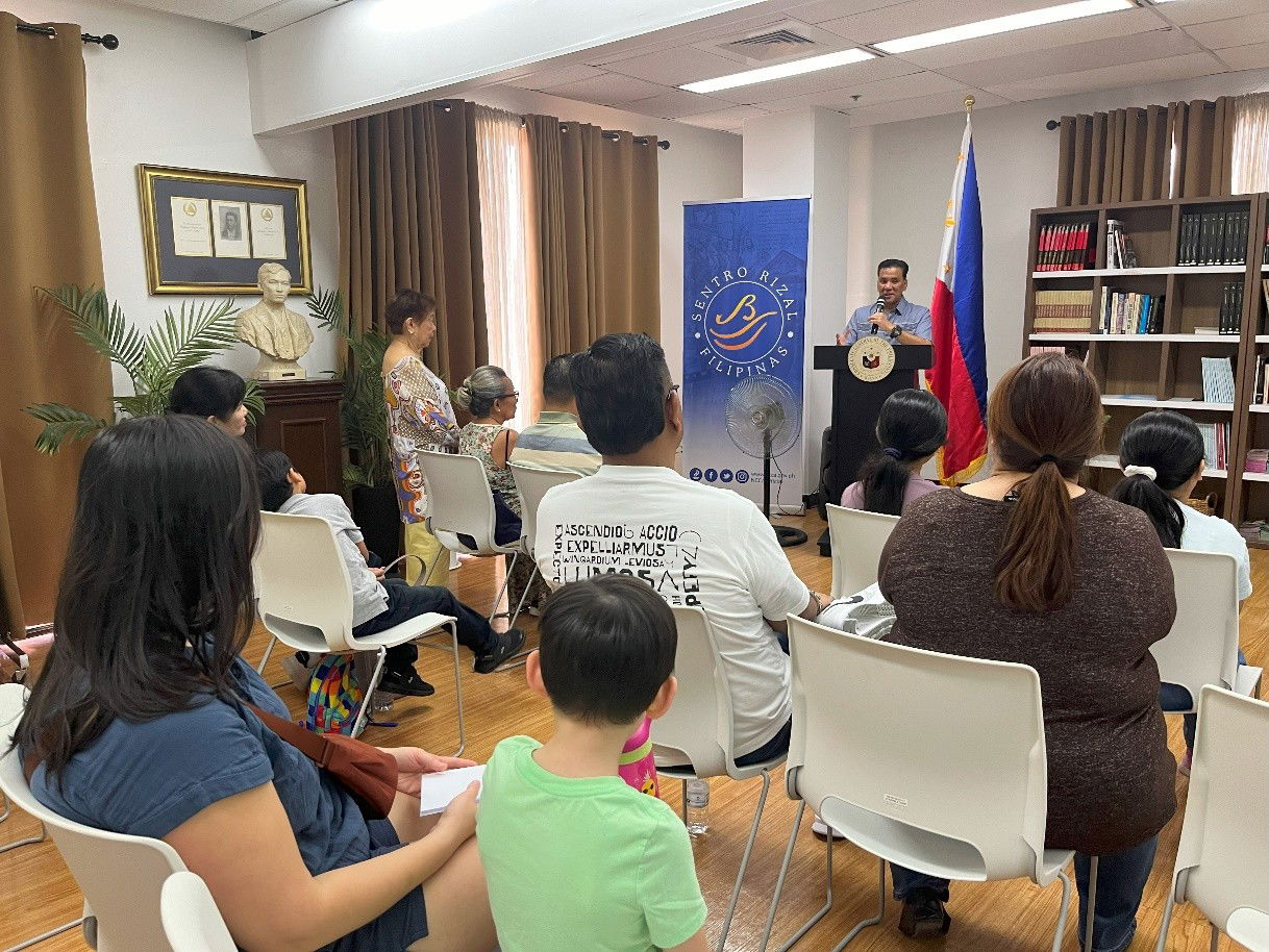 Consul Joaquin Ricardo Aragon of the Philippine Consulate General on Guam delivers his remarks during the orientation for the reopening of the Eskwelahang Munti ng Guam at Sentro Rizal Agana in 2024.