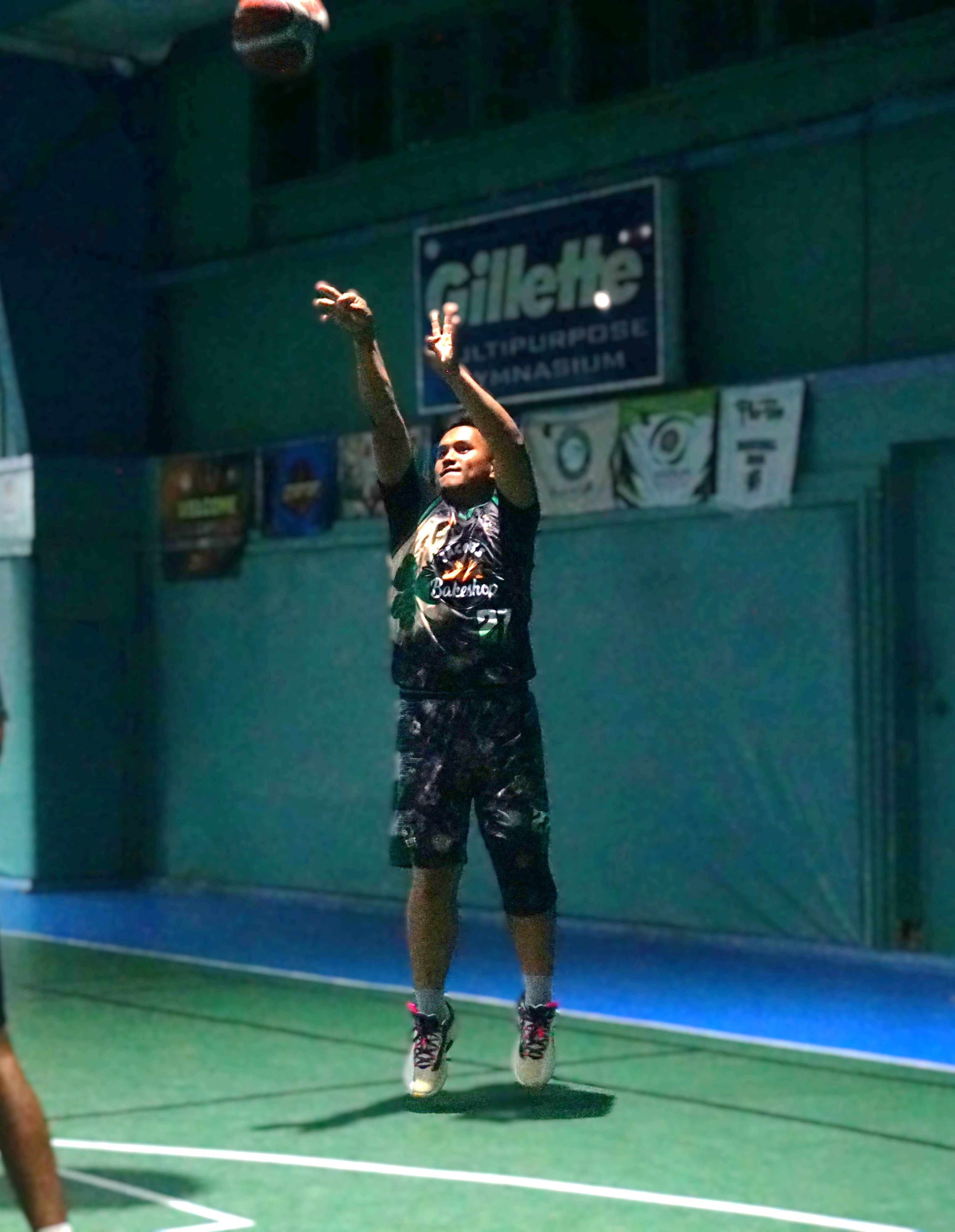 Jerald Rivera of Jacob’s Bakery takes an uncontested three-point shot during a game against the 69ers in the Alpha Kappa Rho 1st Semi-Open Invitational Basketball League 2025 at the TSL Sports Complex on Sunday.