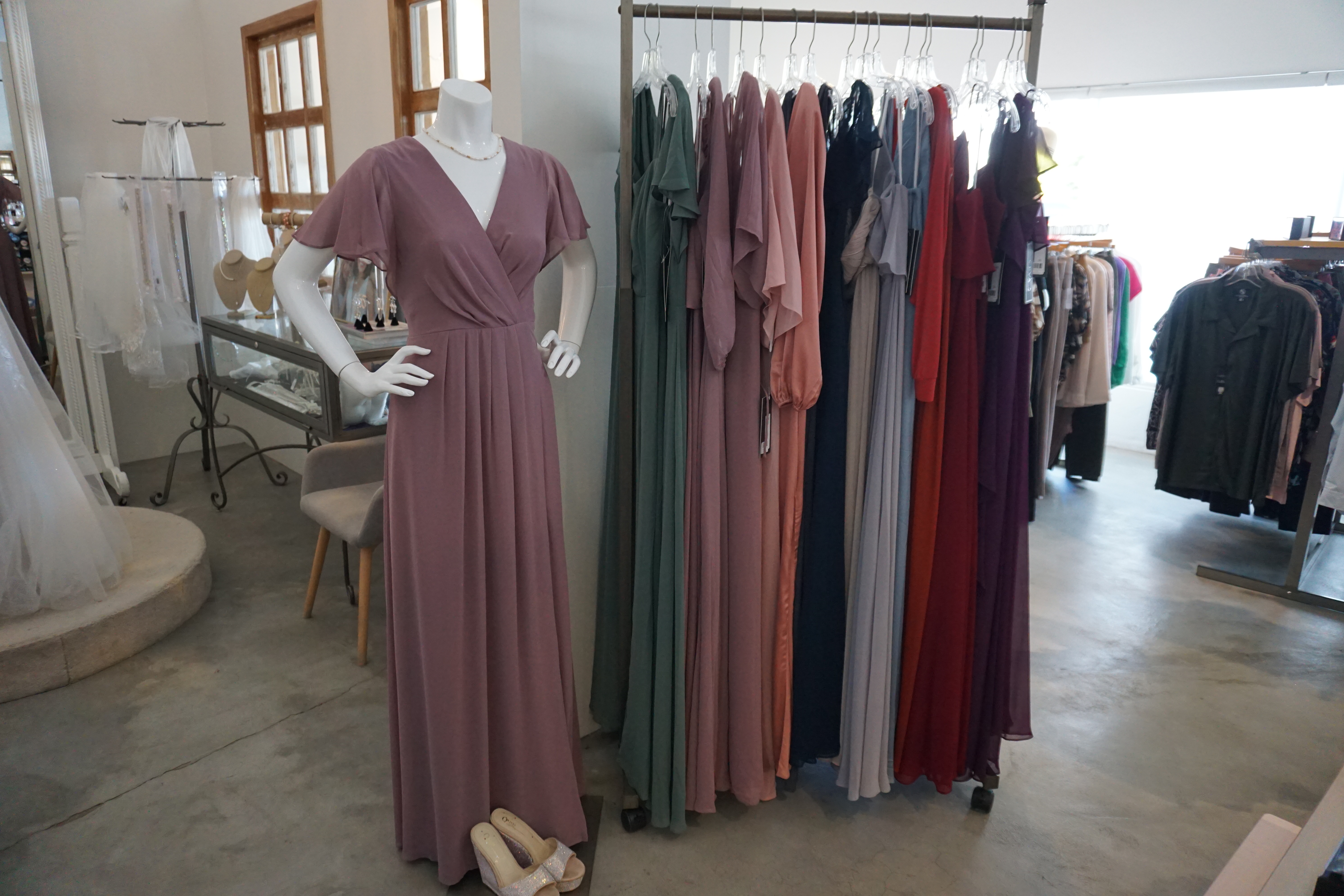 When it comes to your bridesmaid dresses, Pena House has that covered, too.