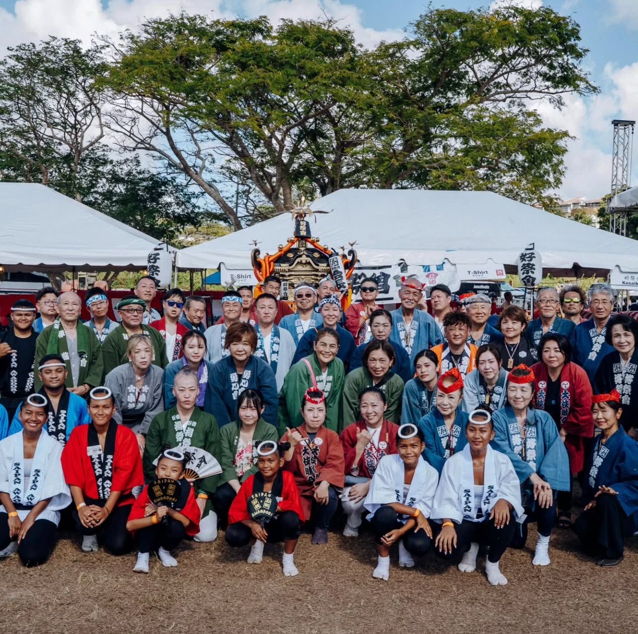 The members of the Saipan Awaodori Team and the Japanese Association of Guam at Ypao Beach Park.